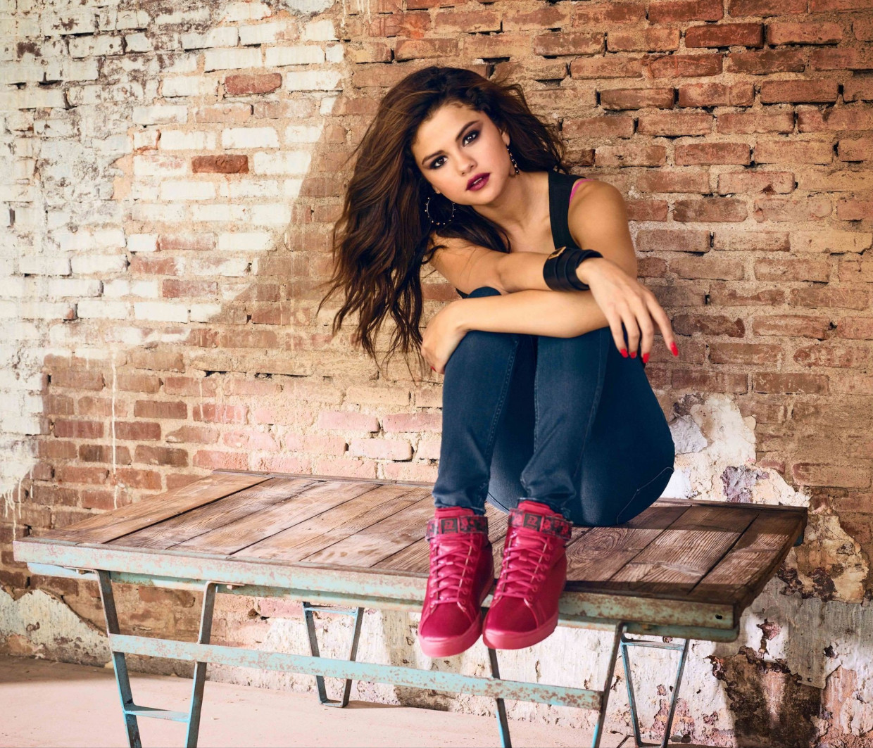 Δεν φαντάζεσαι ποια star τα «βάζει» με τη Selena Gomez και γιατί