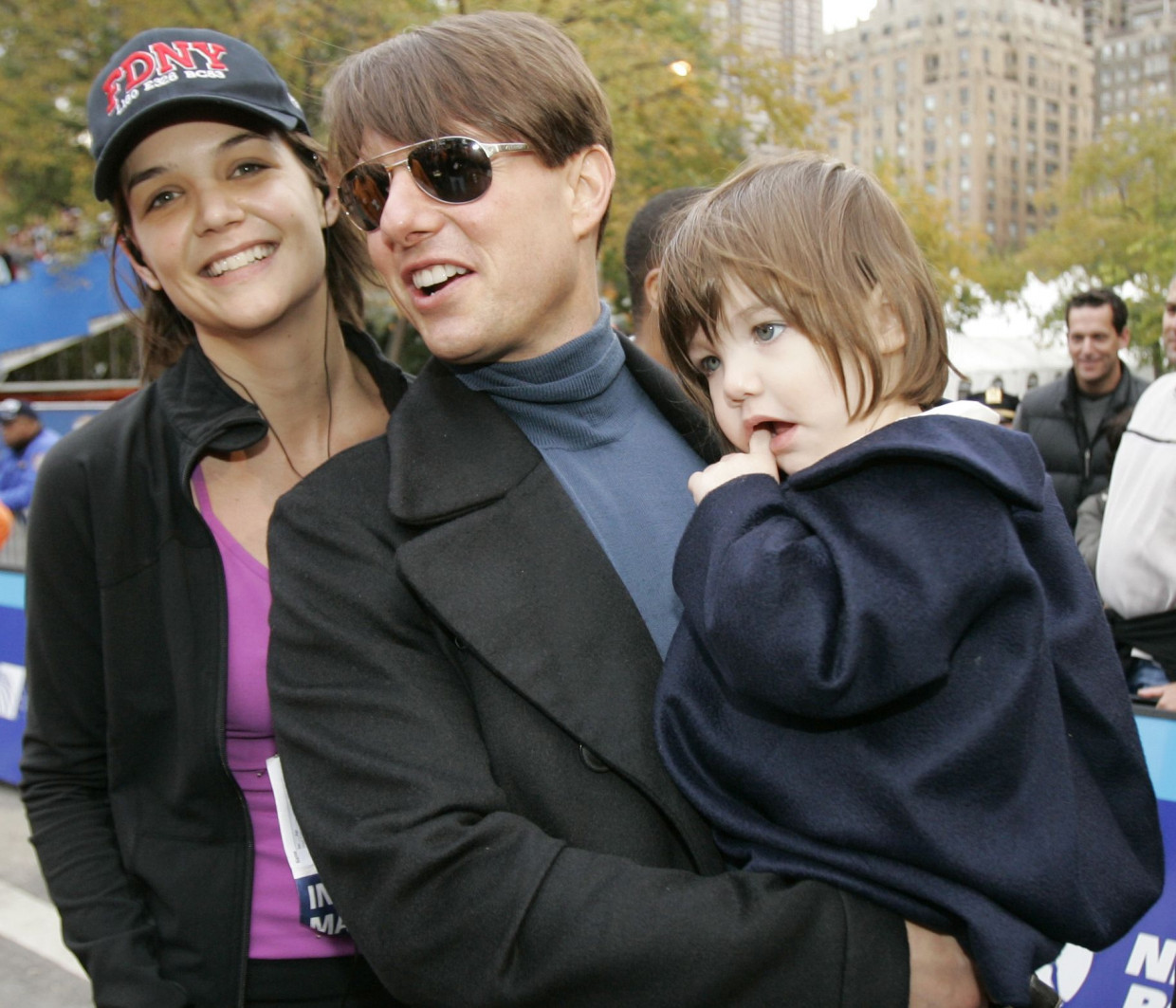 Η Suri Cruise είναι έφηβη πια και η πρόσφατη εμφάνισή της με ξάφνιασε (video)