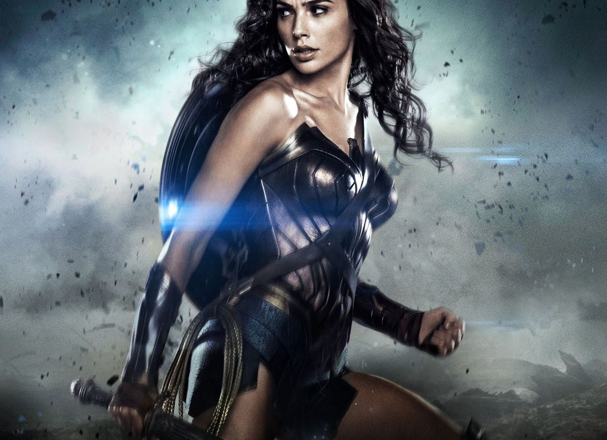 Η Gal Gadot καθηλώνει στο πρώτο της trailer ως Wonder Woman