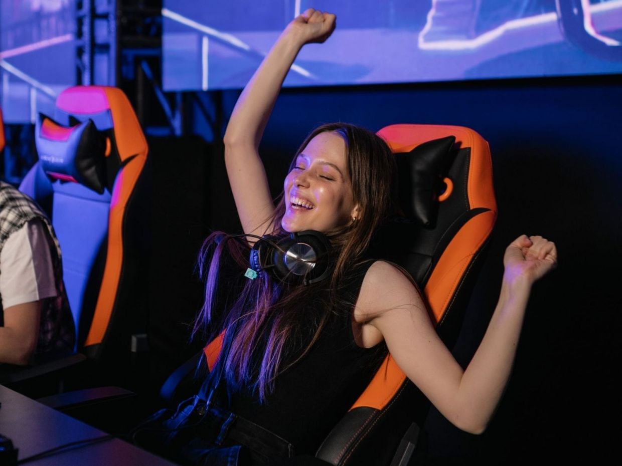 Shopping alert: Οι πιο cool καρέκλες για το gaming room που θα ζητήσεις ως δώρο Χριστουγέννων