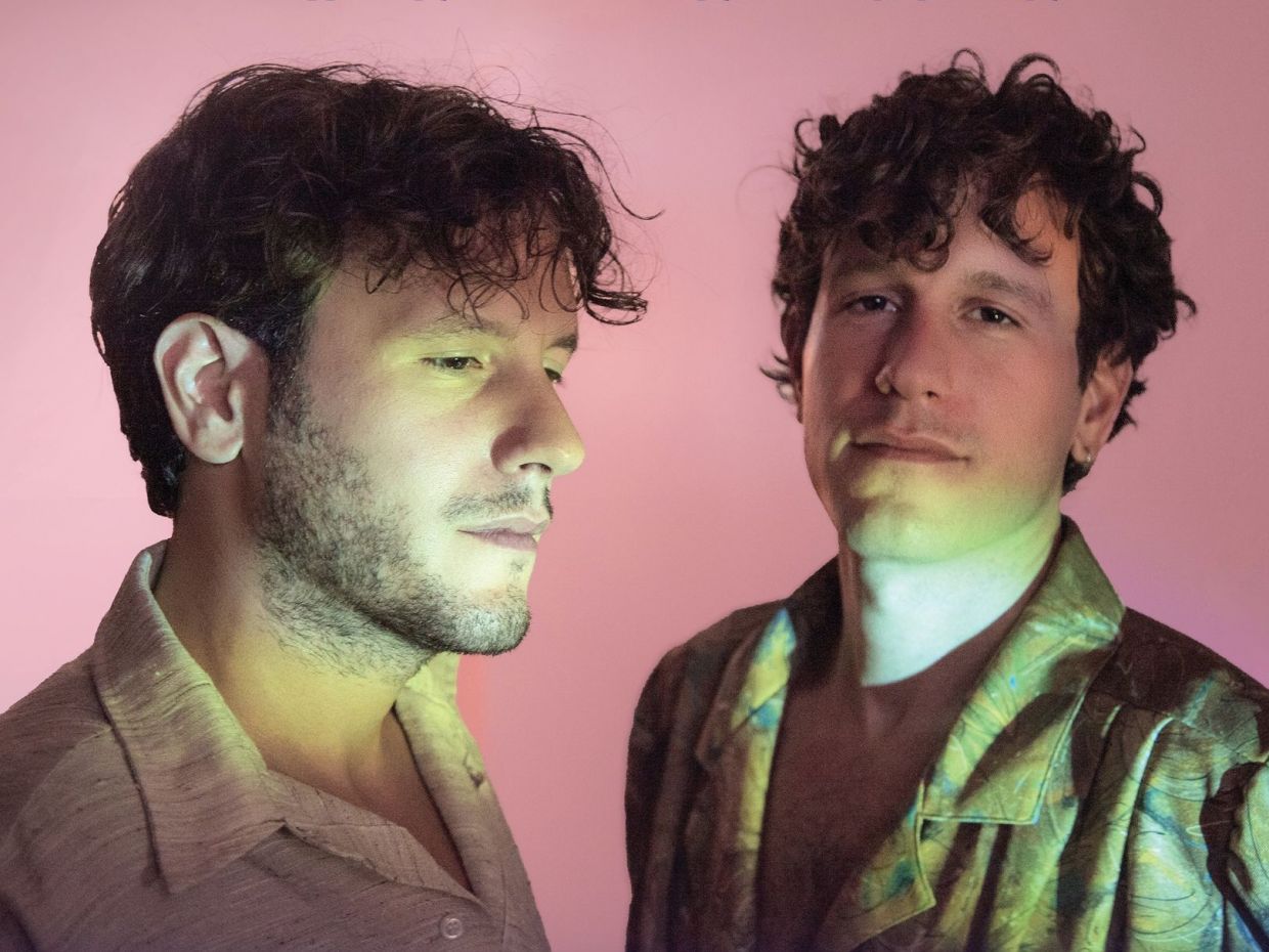 Ο Μιχάλης και ο Παντελής Καλογεράκης στις 13 Φεβρουαρίου στον Σταυρό του Νότου