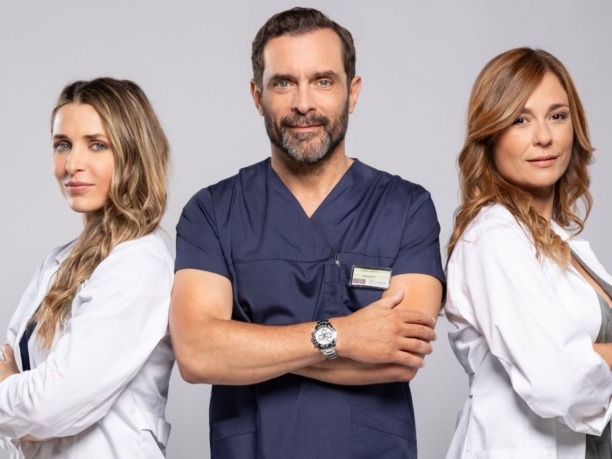 Με απόλυση Μαρκουλάκη ξεκινά ο Γιατρός και το ψέμα του τον φέρνει σε σύγκρουση με όλους