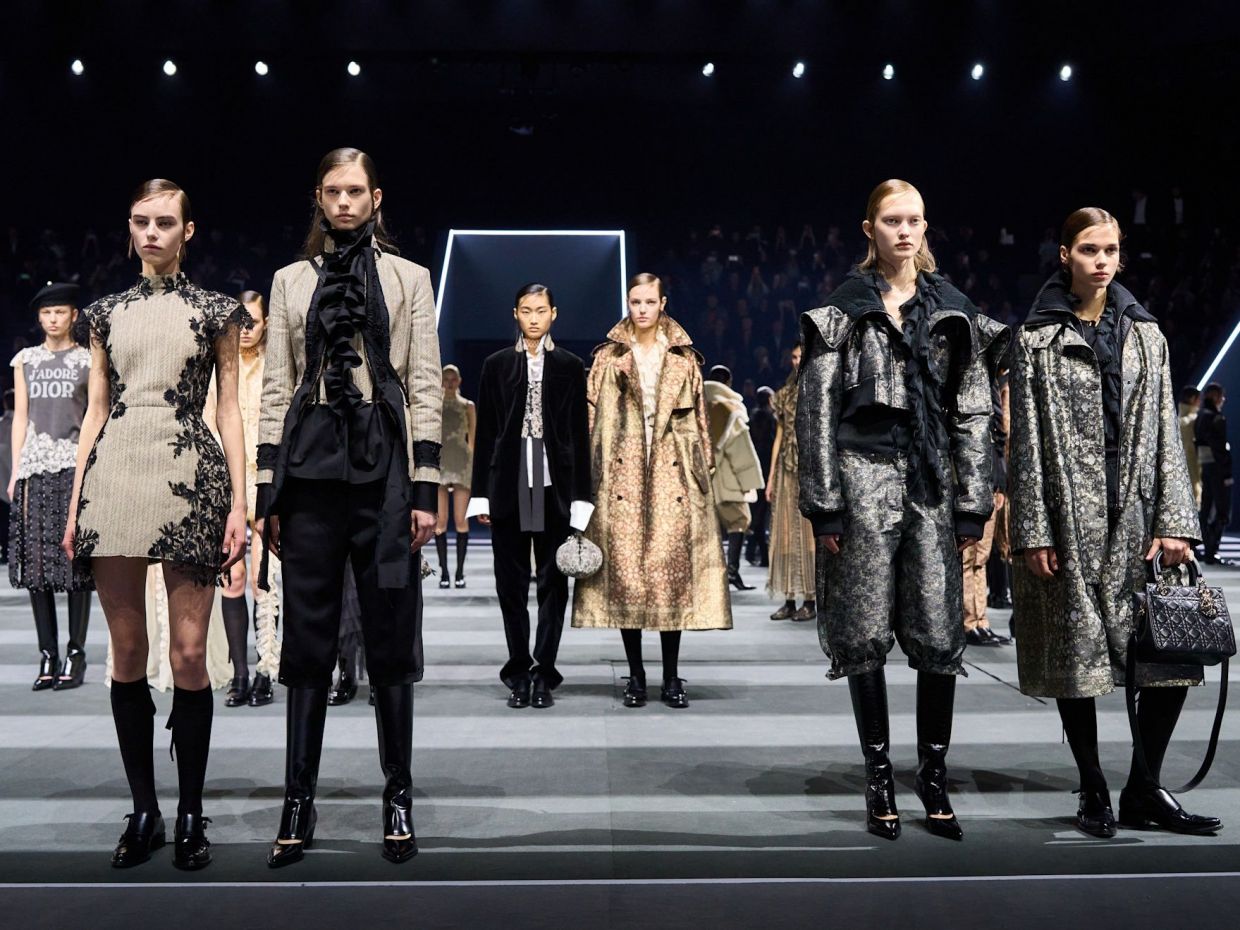 Christian Dior Fall/Winter 2025/2026: Ένα show αφιερωμένο στα throwbacks