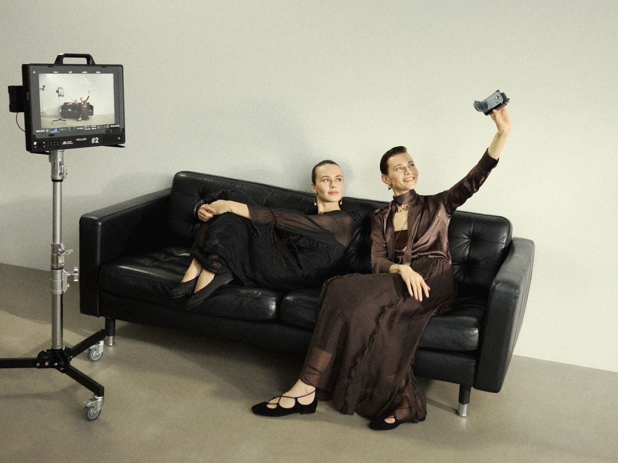 Μια δύναμη που δεν φεύγει ποτέ από τη μόδα! Η Συλλογή «Sisterhood Stories» από την Answear.LAB