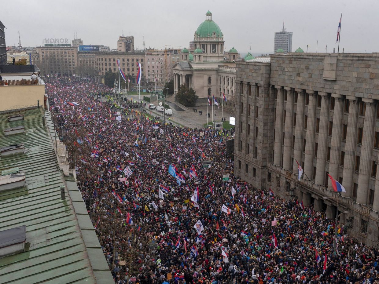 «Οι Σέρβοι θα το καταφέρουν...Εμείς;», λέει το X μετά την ιστορική διαδήλωση στη Σερβία