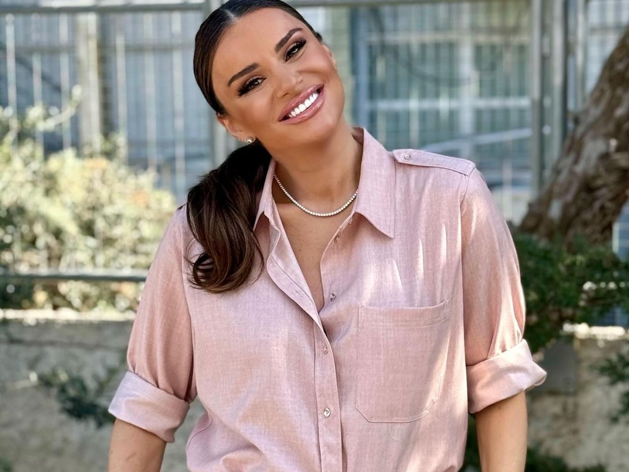 Το «αισθάνομαι γεννημένη ξανά» της Τσολάκη είναι αυτό που κρατάμε από τα πρώτα της γενέθλια ως μαμά