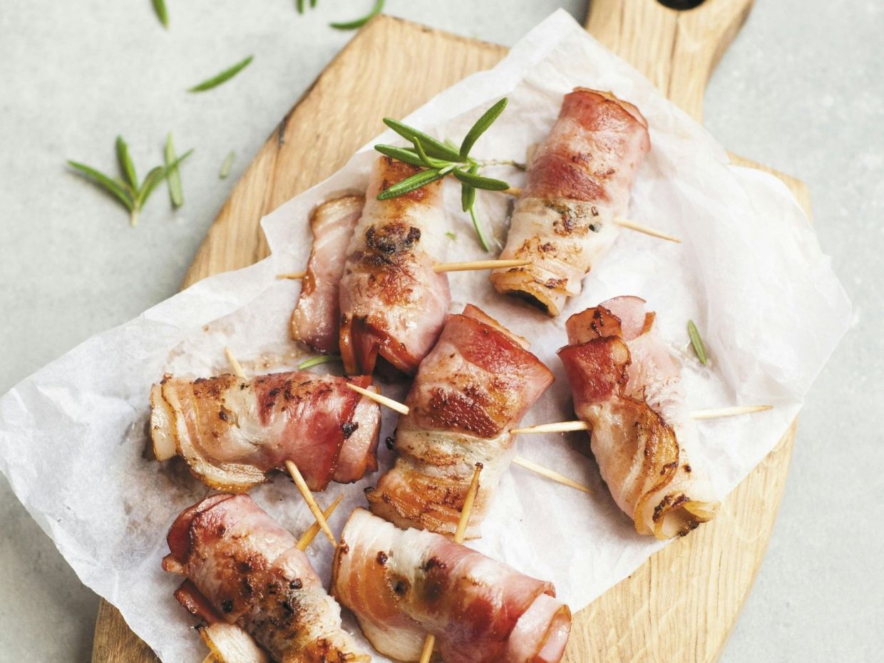 Πώς να μαγειρέψεις τέλεια το μπέικον με 4 τρόπους και ποια μέθοδο δεν πρέπει να χρησιμοποιείς ποτέ;