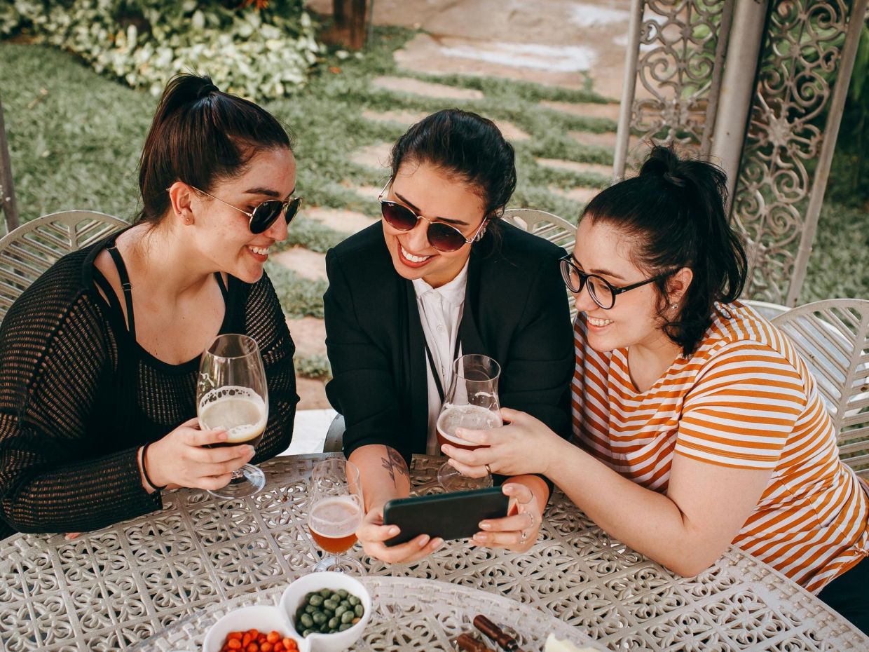 10 φράσεις που χρησιμοποιούν οι αλαζόνες, χωρίς να καταλαβαίνουν πόσο εγωκεντρικοί ακούγονται