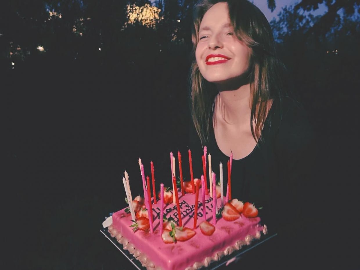 Βαλίσια: Η κόρη του Απόστολου Γκλέτσου είναι 23 ετών και ακολουθεί τα βήματα του μπαμπά της