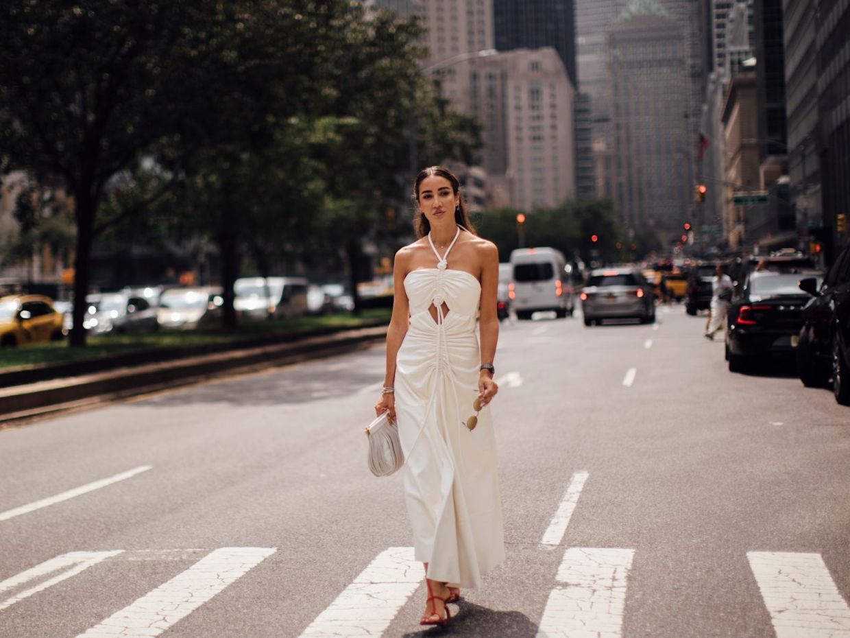 Ακόμα και αν δεν ασχολείσαι με την μόδα, αυτές τις 5 καλοκαιρινές τάσεις θα τις δεις παντού