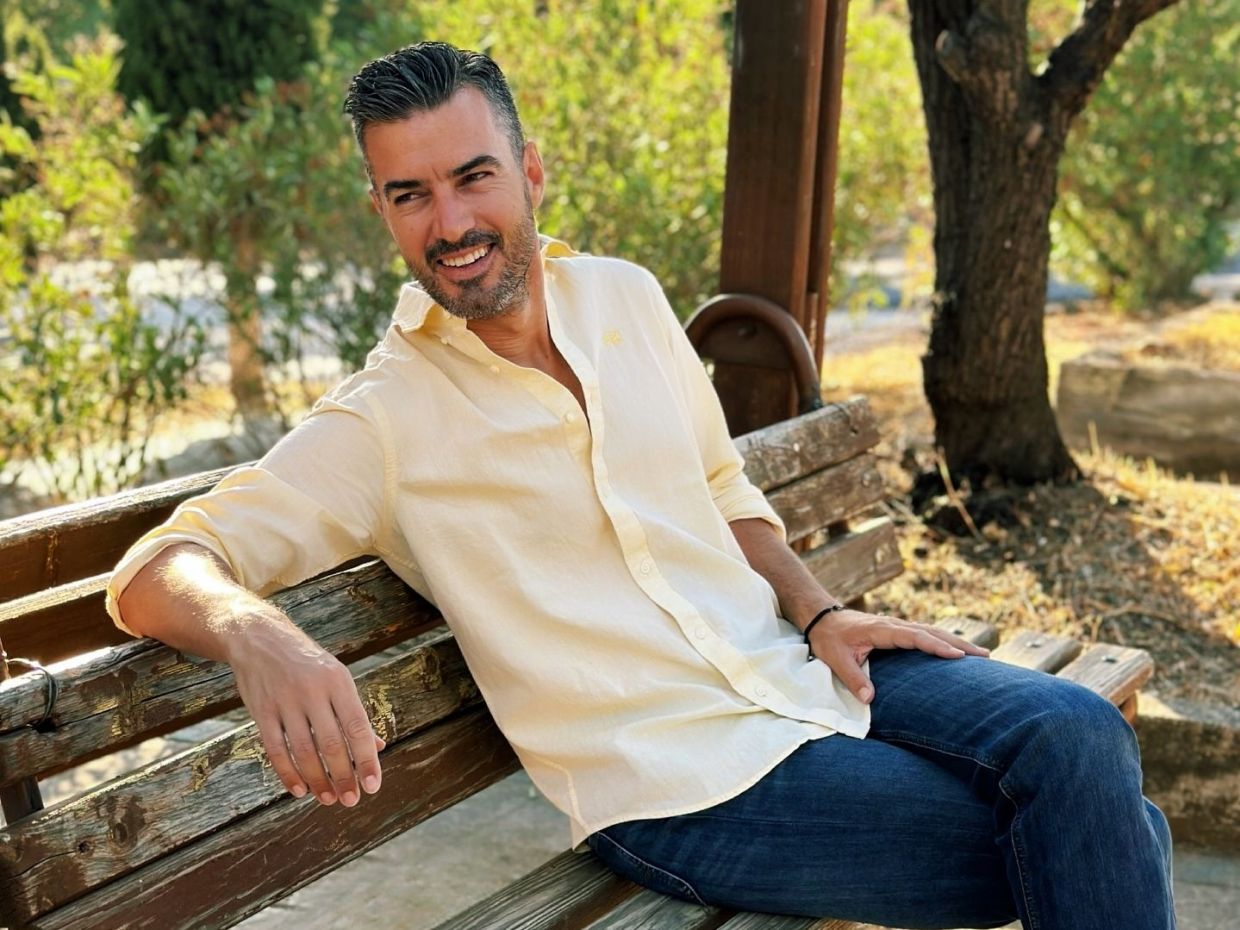 Γιάννης Τσιμιτσέλης: «Δεν νομίζω να είμαι cool ως μπαμπάς με το πρώτο φλερτ της κόρης μου»