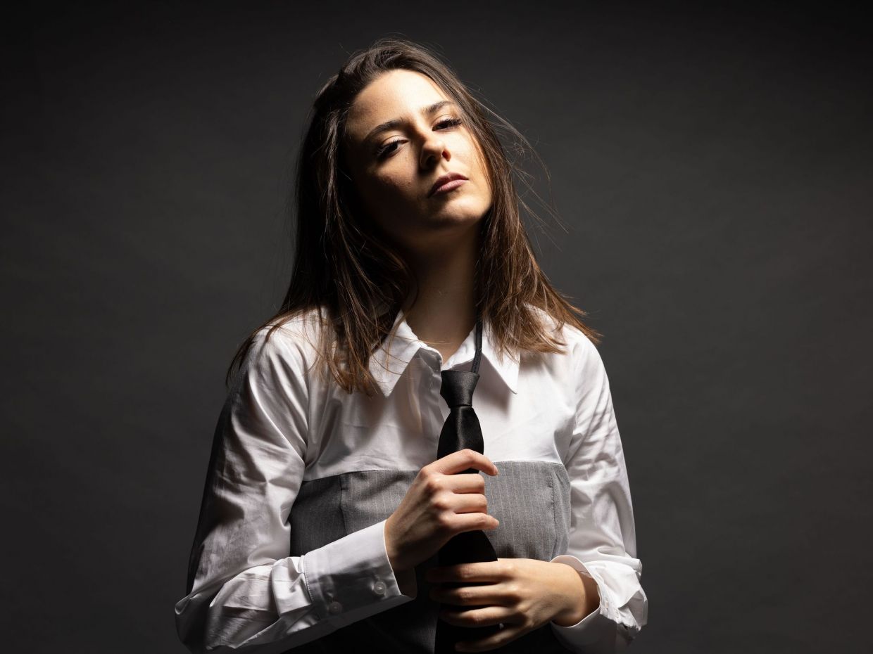 Για την Χριστίνα Σαμαρά το να είσαι «κοντά 30» στην ηλικία δεν είναι το «ταβάνι», αλλά η αφετηρία