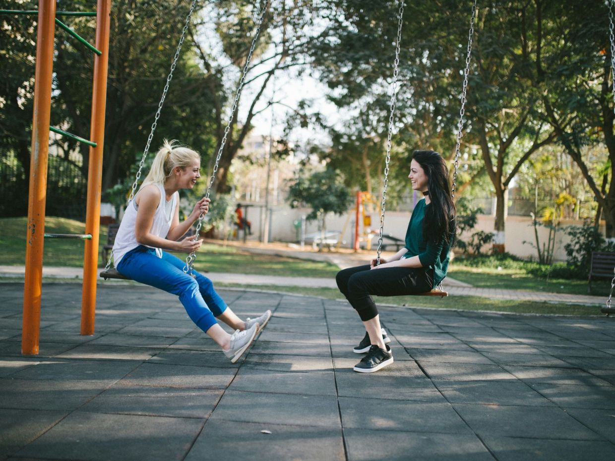 Πώς να απαντάς έξυπνα όταν κάποιος ξεπερνά τα όρια: συμβουλές από ειδικούς σε θέματα επικοινωνίας