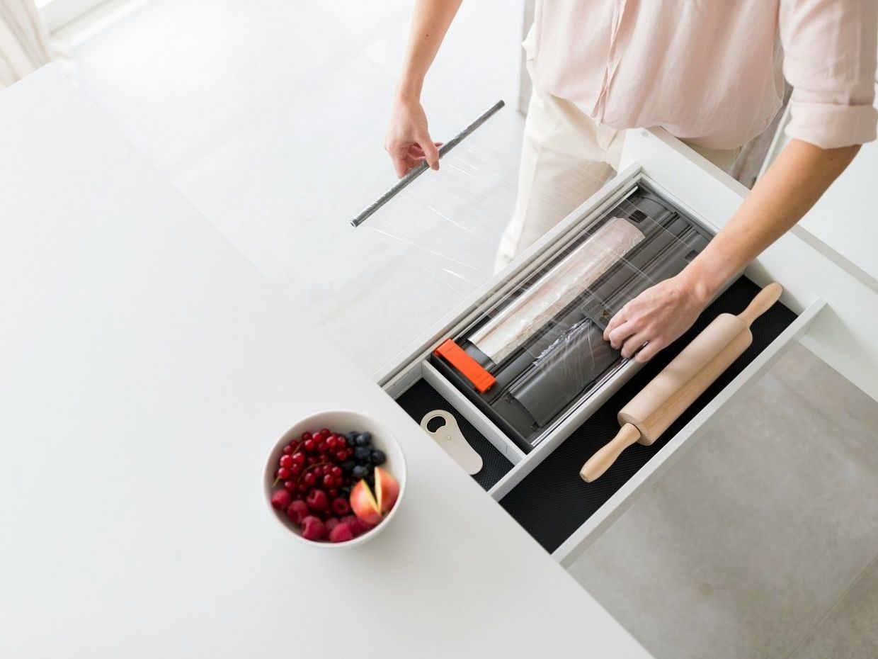 Βάλε ένα φύλλο αλουμινόχαρτου στο παράθυρο: ένα αποδεδειγμένο κόλπο που θα αλλάξει τη ζωή σου