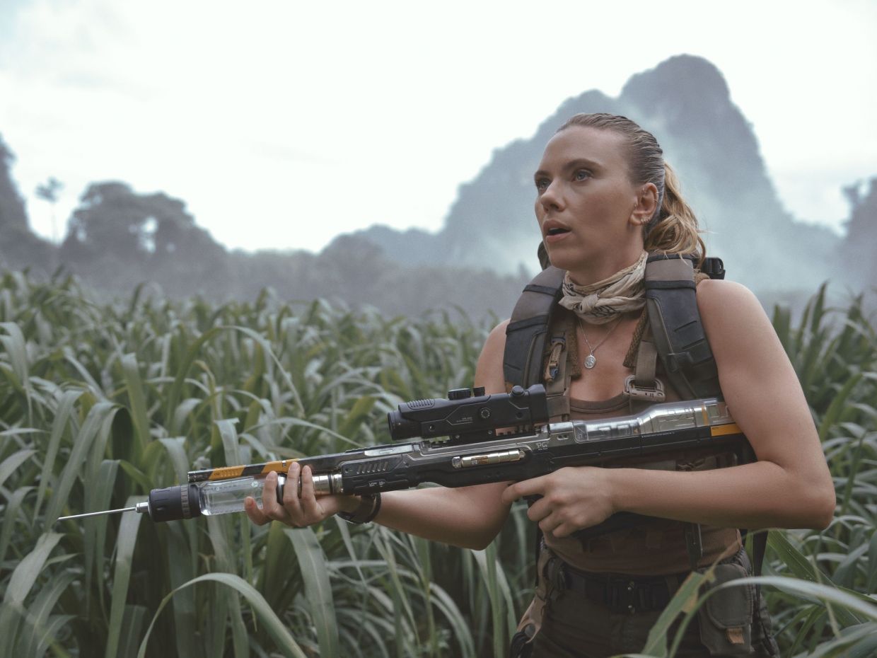 Η Scarlett Johansson έγινε η πιο ακριβοπληρωμένη ηθοποιός όλων των εποχών χάρη στο Jurassic World