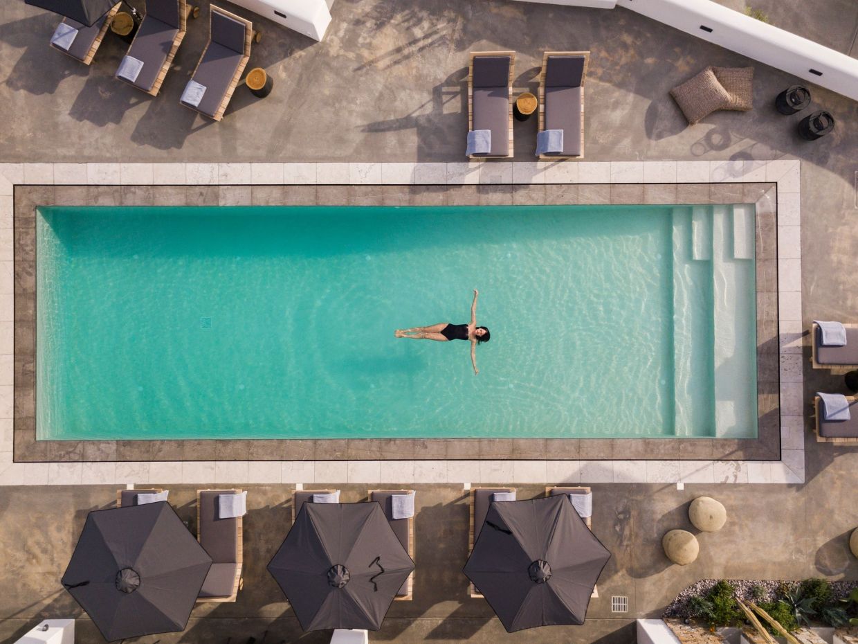 Chora Kythnos Suites: Πολυτελής και άνετη διαμονή στην καρδιά της Κύθνου