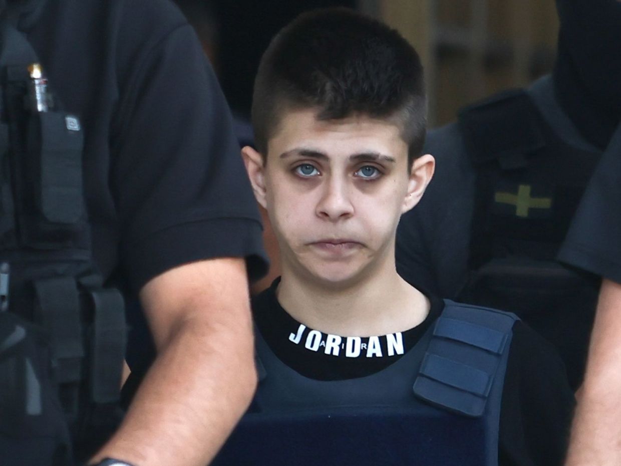 Στον Κορυδαλλό η Μουρτζούκου μετά την απολογία της, στην οποία δεν μίλησε καθόλου, & στο Χ αντιδρούν