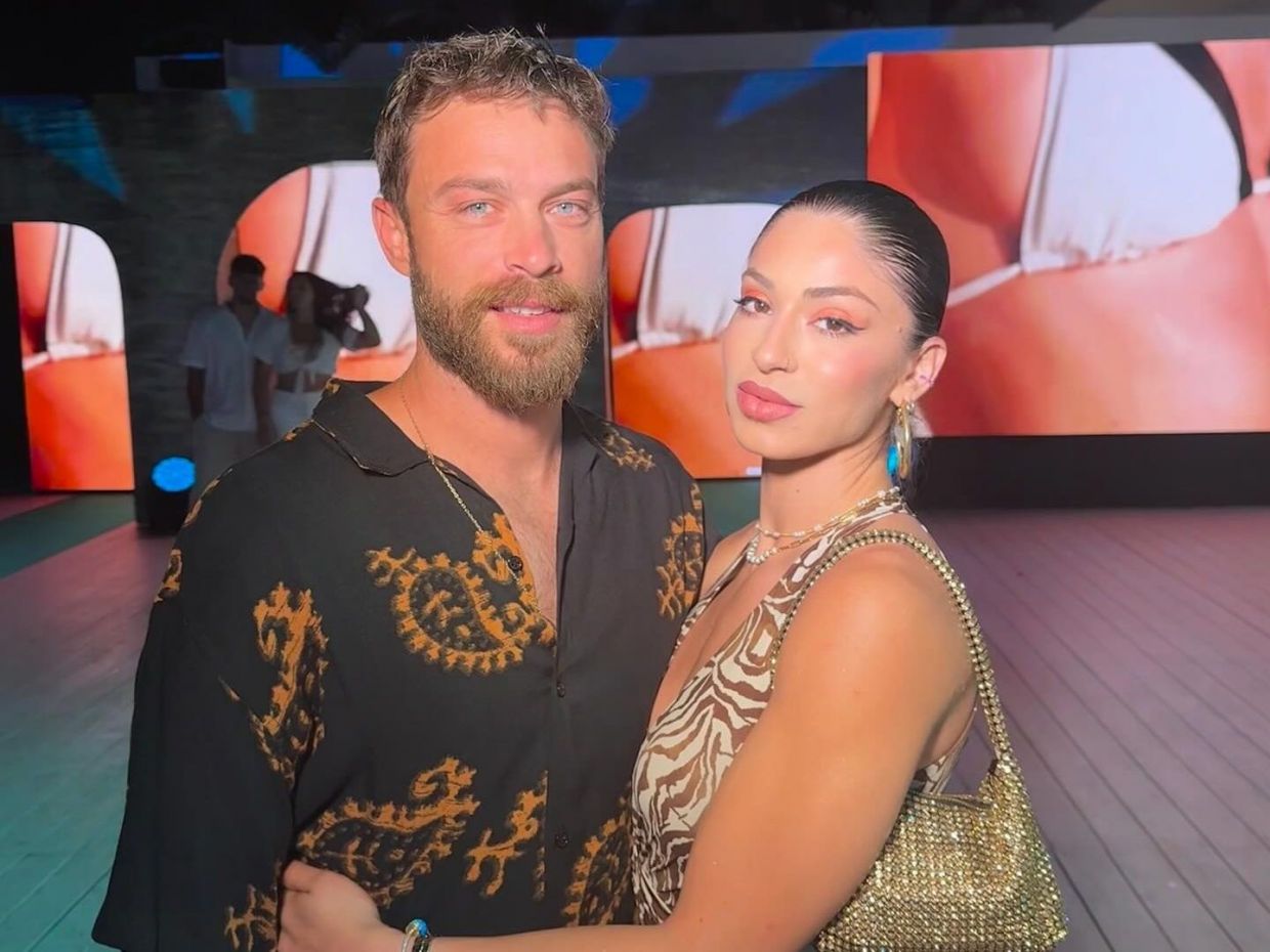 Γάμος τον Αύγουστο για τον Στέφανο Μιχαήλ & τη Νάταλι Κάτερ - Το πλάνο που «πρόδωσε» την ημερομηνία