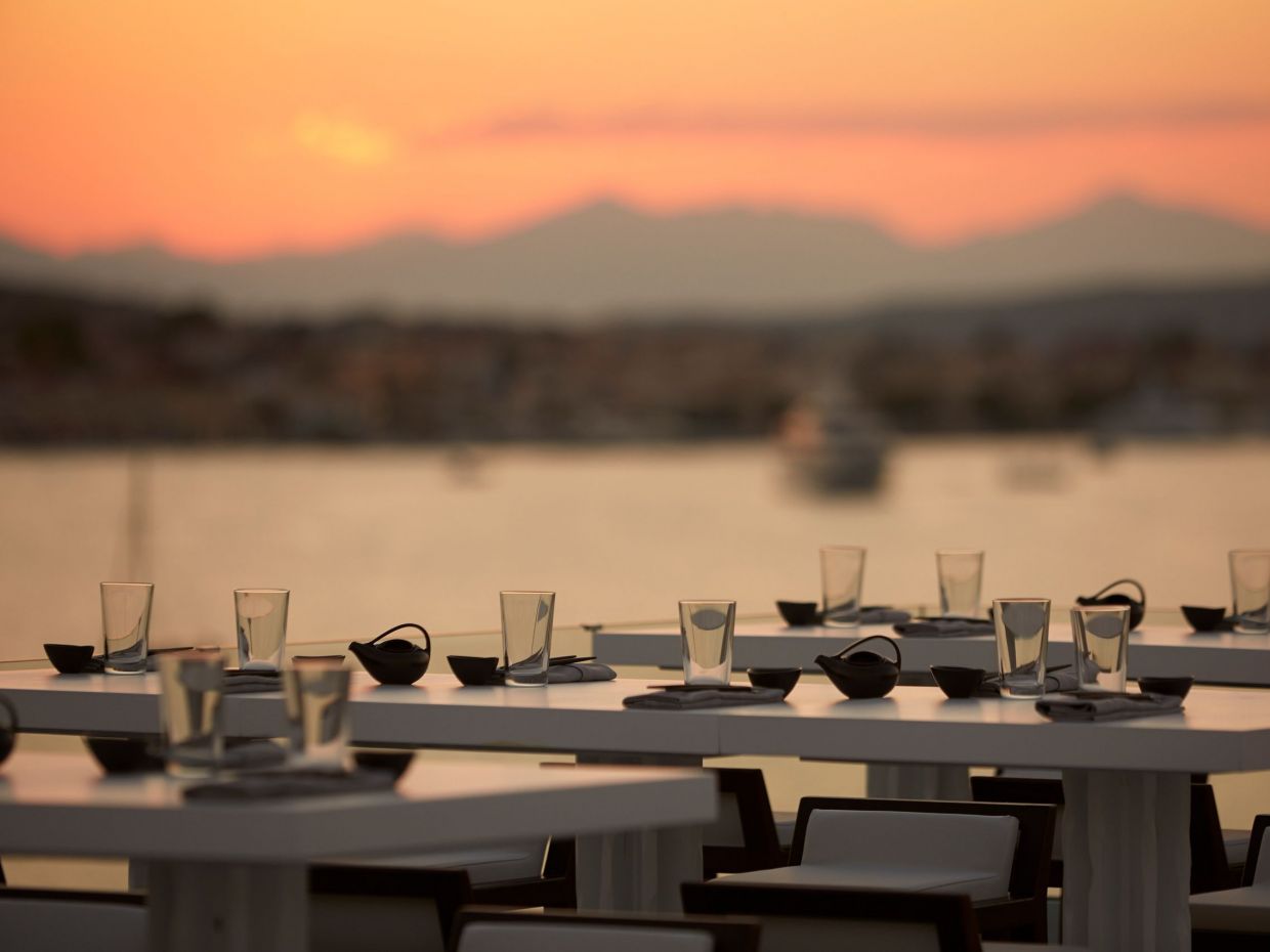 Πέντε συναρπαστικά γευστικά, οινικά και όχι μόνο νέα από τα ωραιότερα ξενοδοχεία της χώρας μας