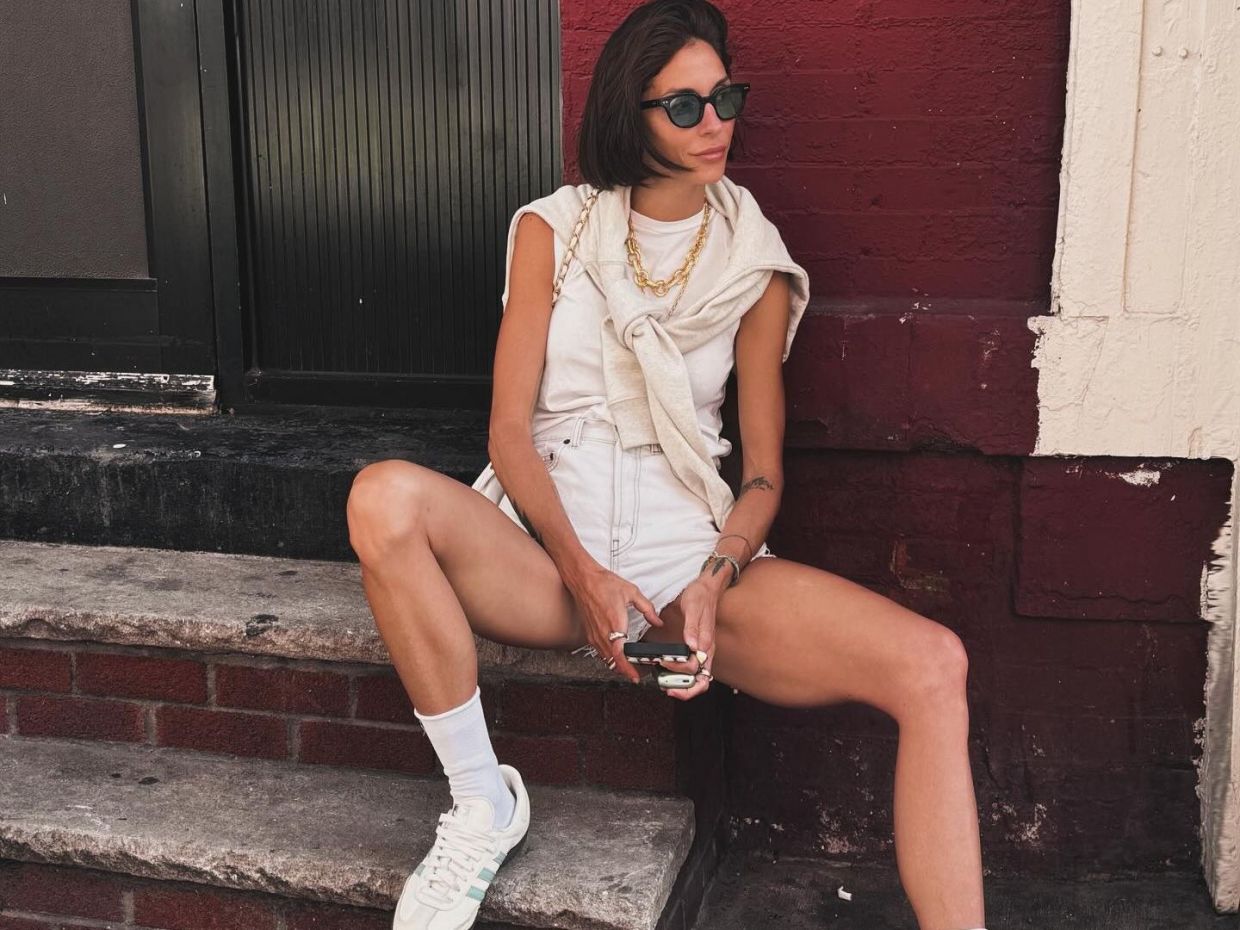 Πώς να φορέσεις τα loafers σου και το καλοκαίρι σύμφωνα με την Σοφία Καρβέλα