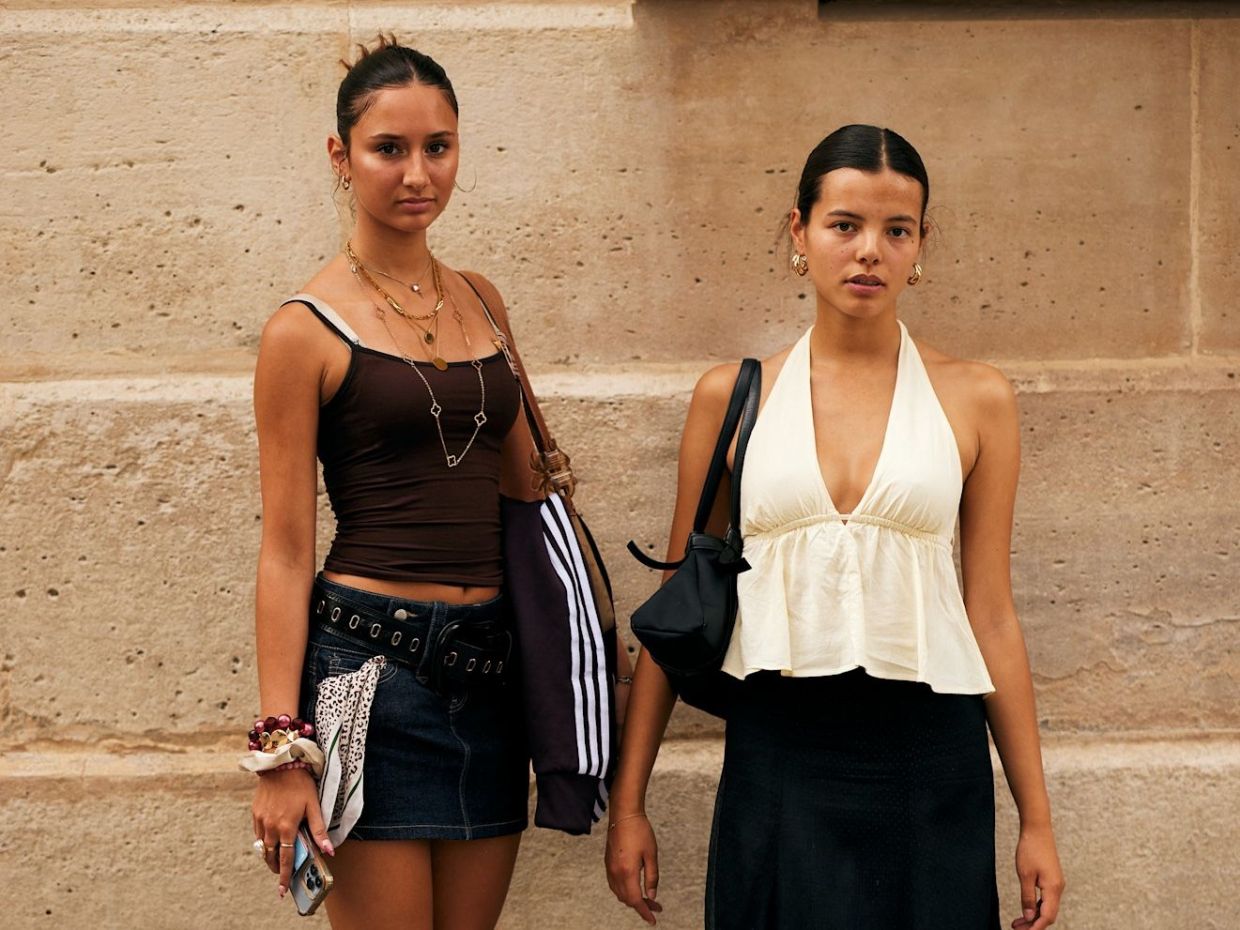 Τα αγαπημένα fashion items της Gen Z, που δεν αποχωρίζεται το καλοκαίρι