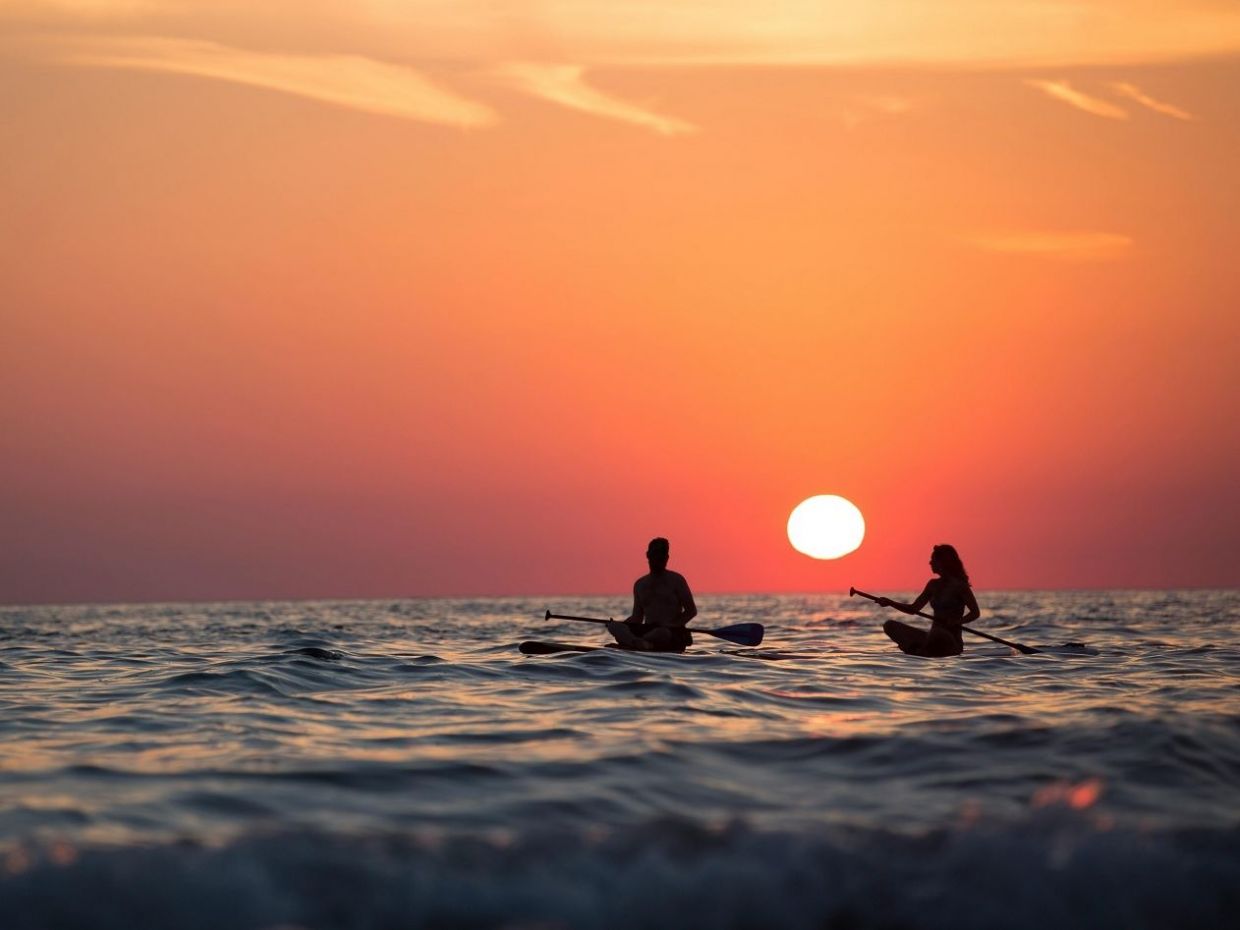 2 τρόποι με τους οποίους η «επιδημία της αδιαφορίας» σκοτώνει τον έρωτα, σύμφωνα με έναν ψυχολόγο