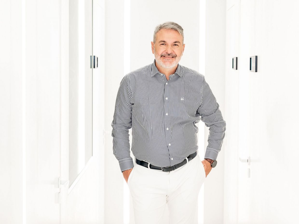 Οραματιστής Πίσω από την Επιτυχία: Ο Στέφανος Μεταξάς