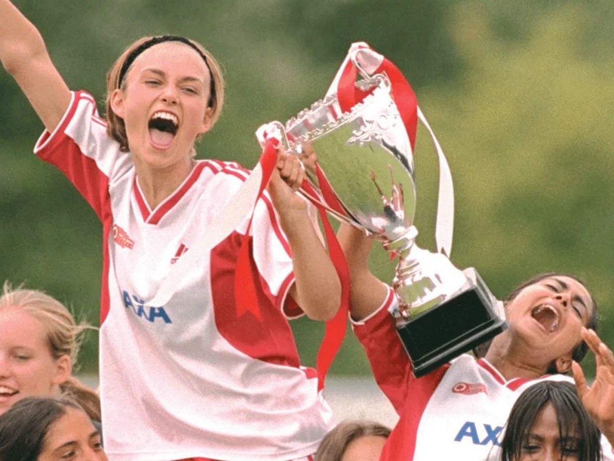 23 χρόνια μετά, το Bend It Like Beckham έχει επιτέλους sequel - Πότε θα δούμε τη συνέχεια;