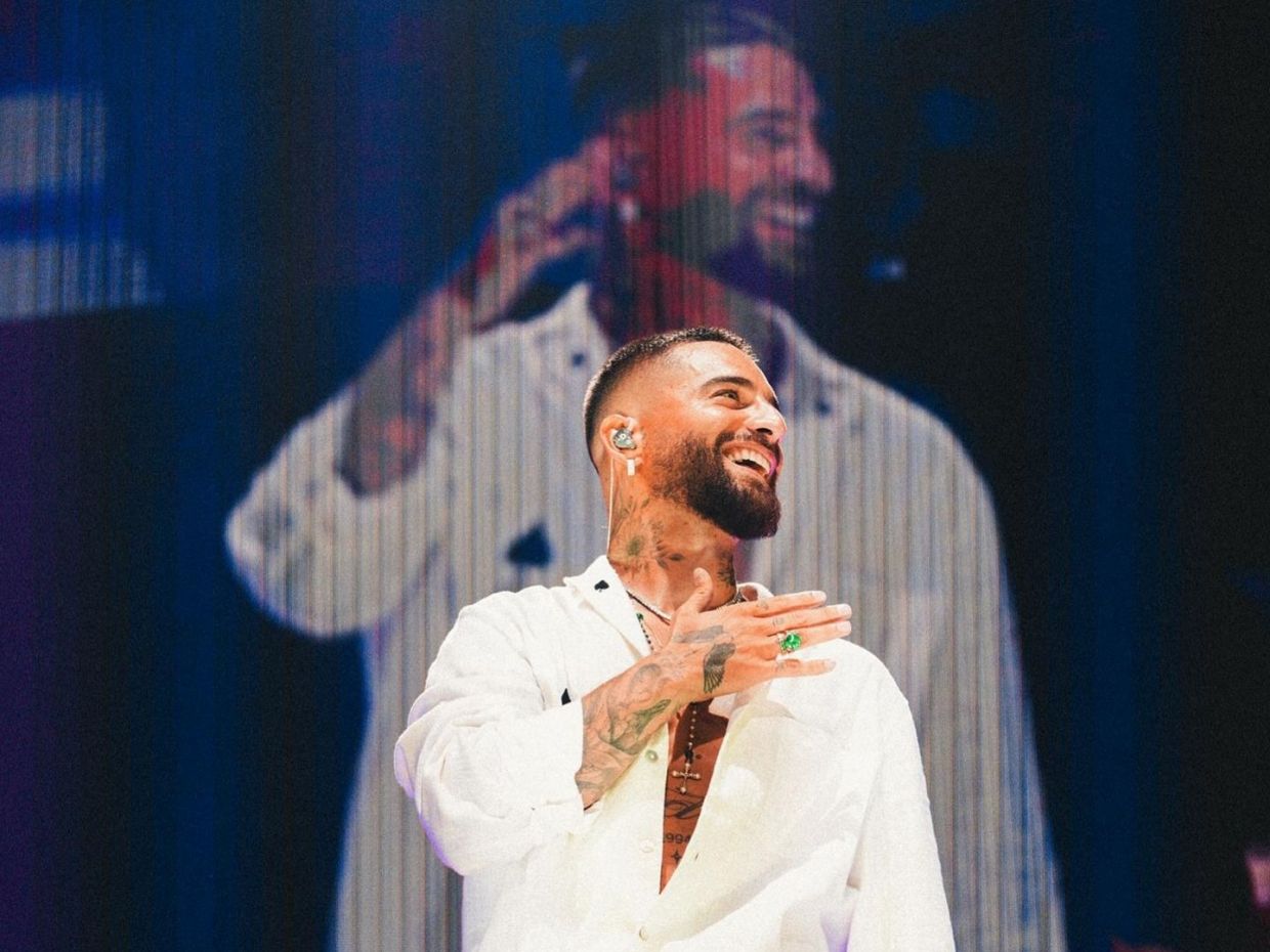 Ο Maluma διακόπτει συναυλία για να πει σε μια μαμά θαυμάστριά του την αλήθεια για το μωρό της