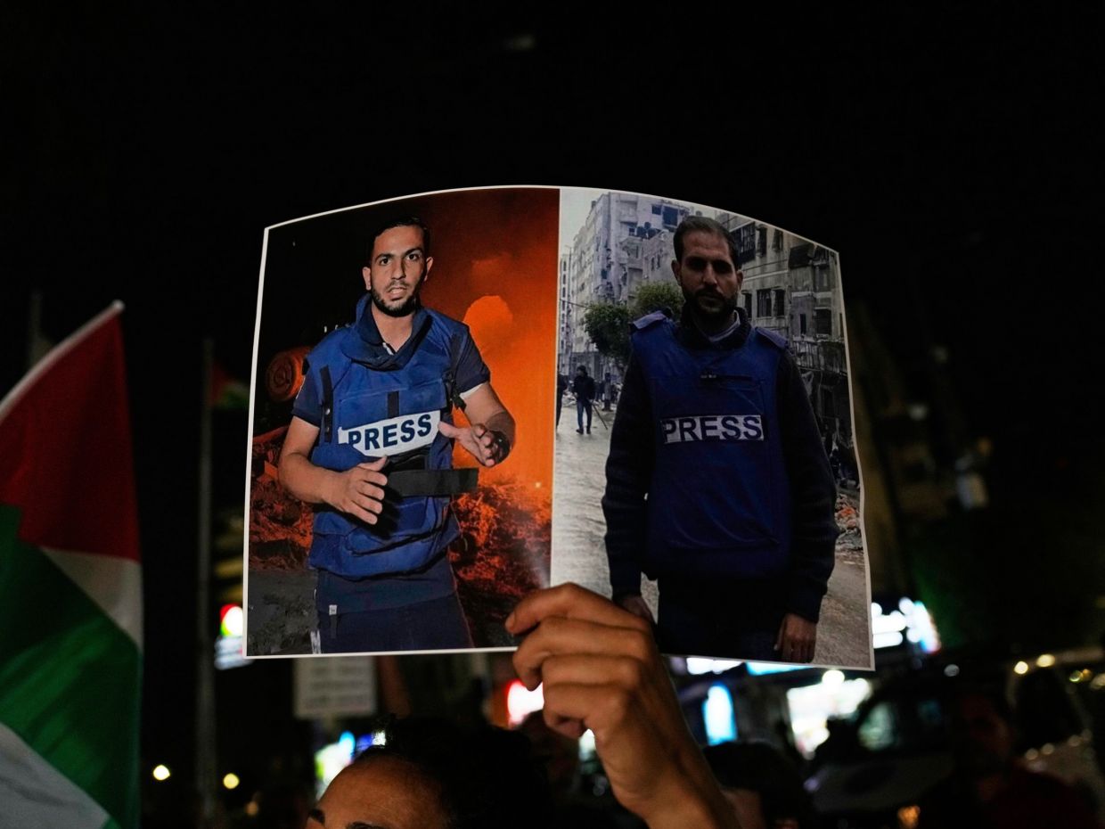 Οργή και κατακραυγή για τη δολοφονία των δημοσιογράφων στη Γάζα: Ποιος ήταν ο Anas al-Sharif