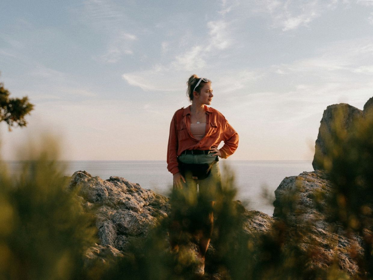 Αγαπάς να ταξιδεύεις μόνη; 8 λόγοι για τους οποίους τα solo ταξίδια είναι καλύτερα από τα ομαδικά