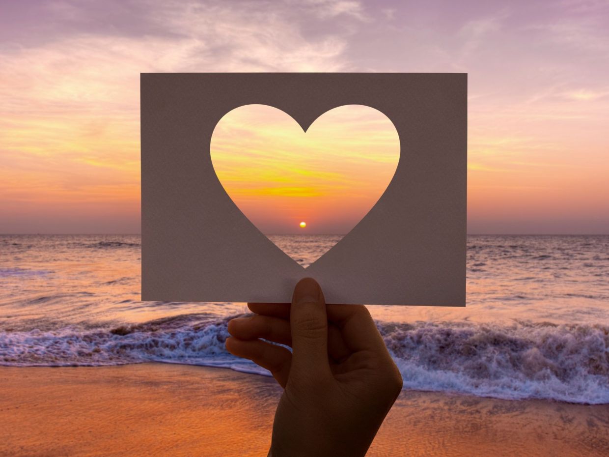 Έκλειψη Σελήνης στους Ιχθείς: Τα 5 ζώδια που θα βρουν τον έρωτα έως τις 7 Σεπτεμβρίου