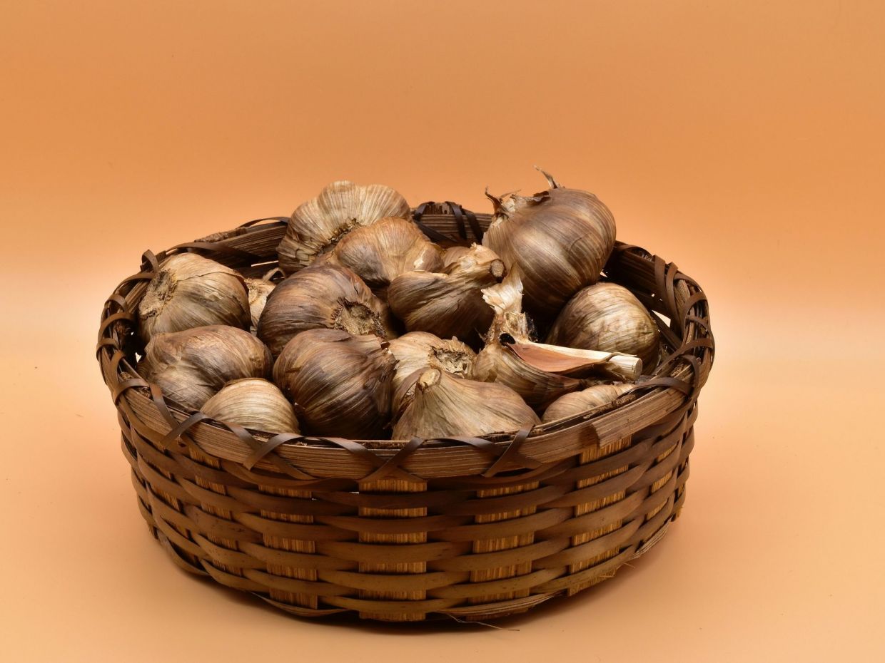 Μαύρο σκόρδο: Η άγνωστη σούπερ τροφή με απίθανες ευεργετικές ιδιότητες που θα ξαφνιάσουν