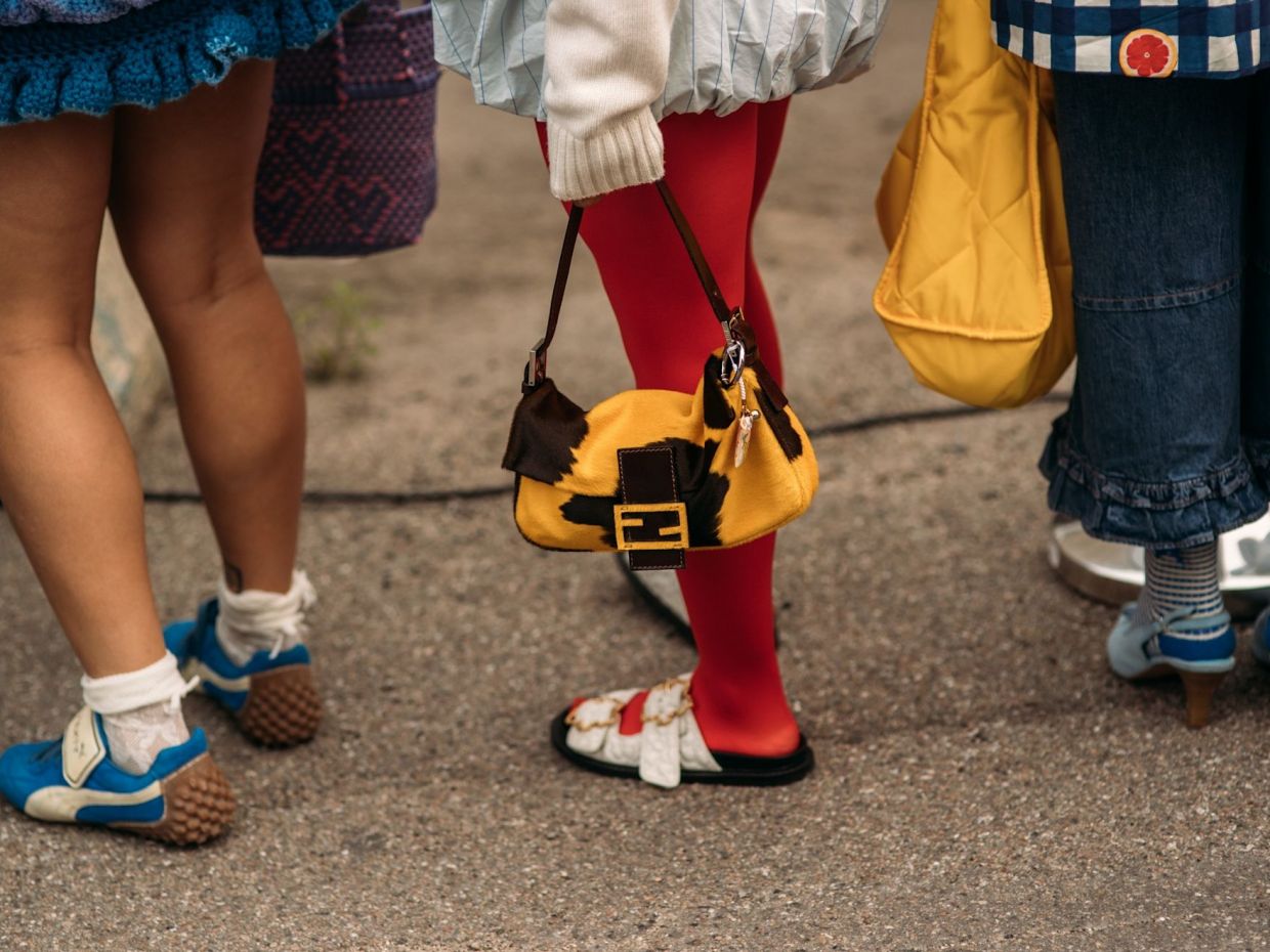 Τα fashion items που πρέπει να έχεις τη μεταβατική περίοδο από καλοκαίρι σε φθινόπωρο