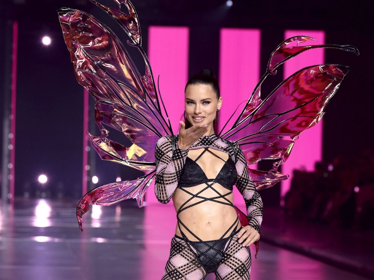 Τα φτερά επιστρέφουν: Ποιοι είναι οι πρώτοι 6 «άγγελοι» στο Victoria’s Secret Fashion Show 2025