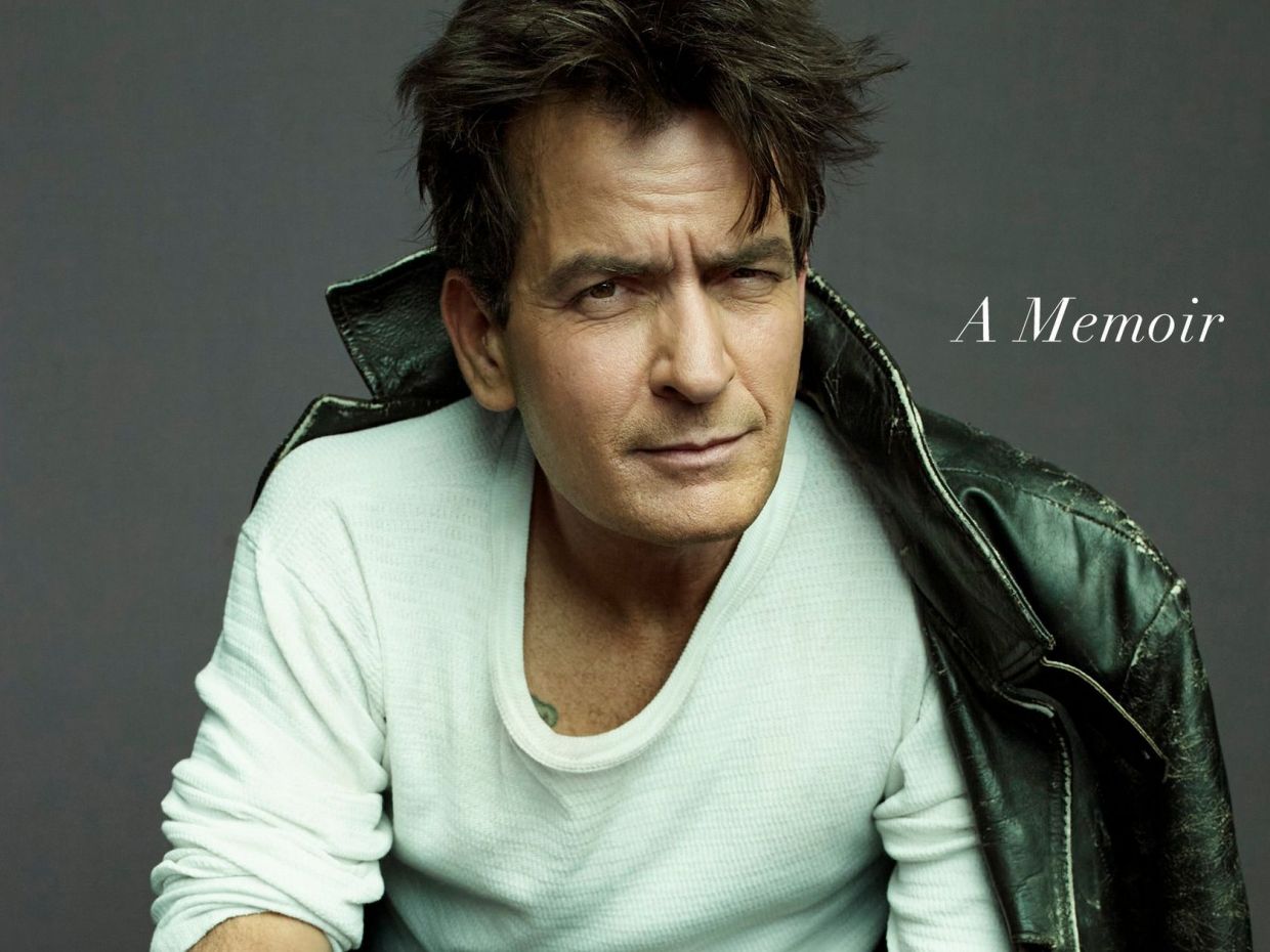 Charlie Sheen: Η μεγάλη μετάνοια, η νηφαλιότητα, η αυτοβιογραφία και το ντοκιμαντέρ στο Netflix