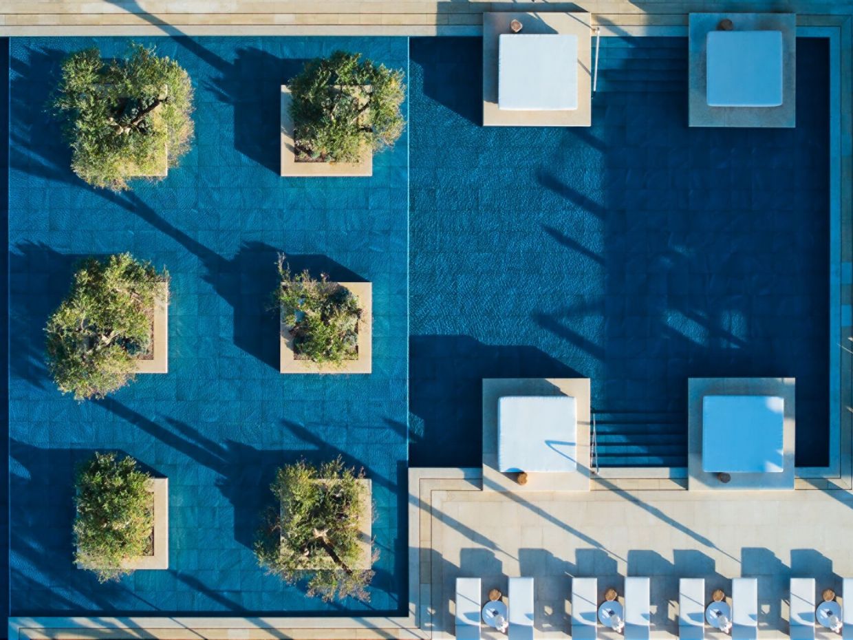 Το The Great Sunday Pool Club επιστρέφει με ένα takeover από μερικά από τα καλύτερα ελληνικά μπαρ