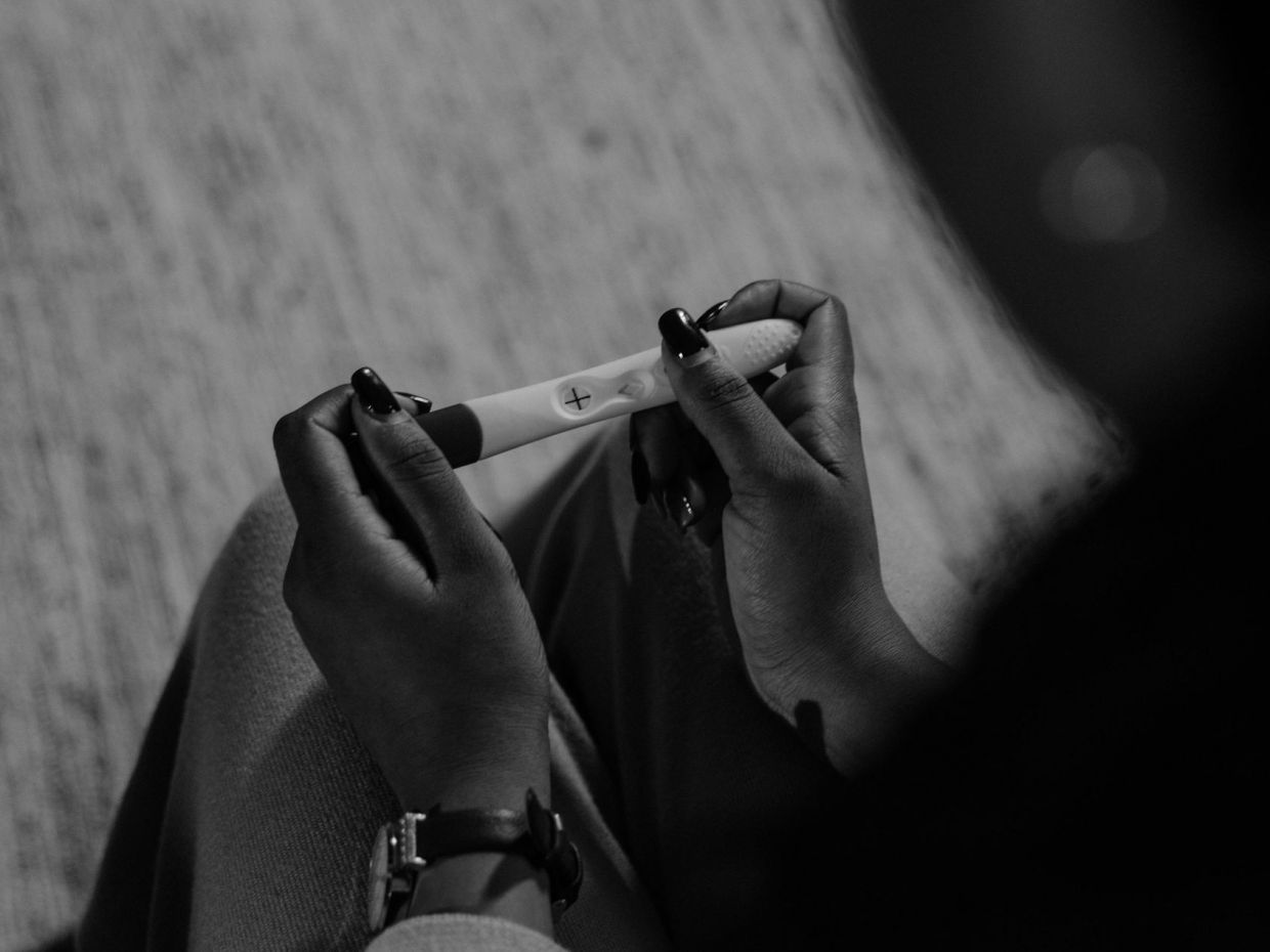 Γιατί η εικασία εγκυμοσύνης κάνει κακό σε όλες τις γυναίκες, διάσημες και μη