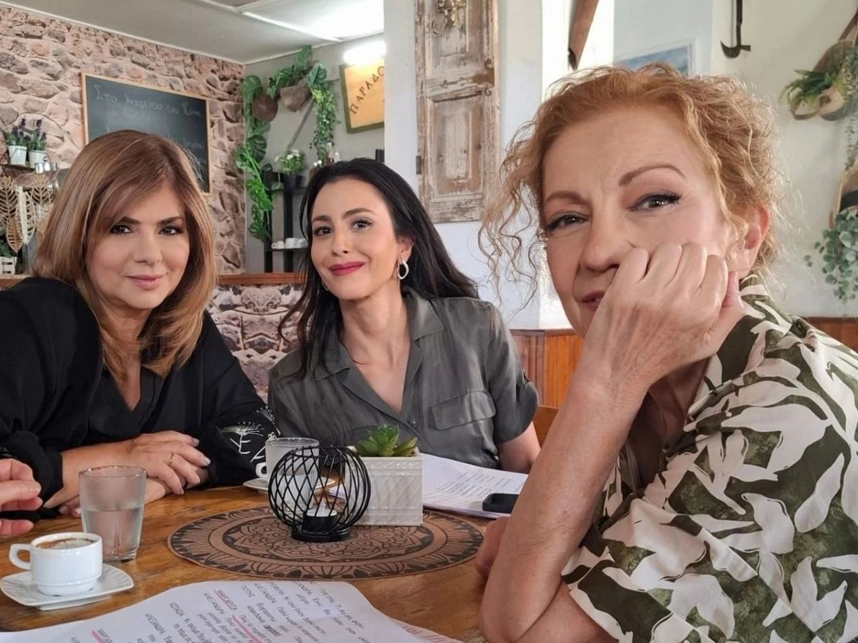 Η Γη της ελιάς: Ένας serial killer εμφανίζεται στην πρεμιέρα και στοχεύει την οικογένεια Ρουσσάκη