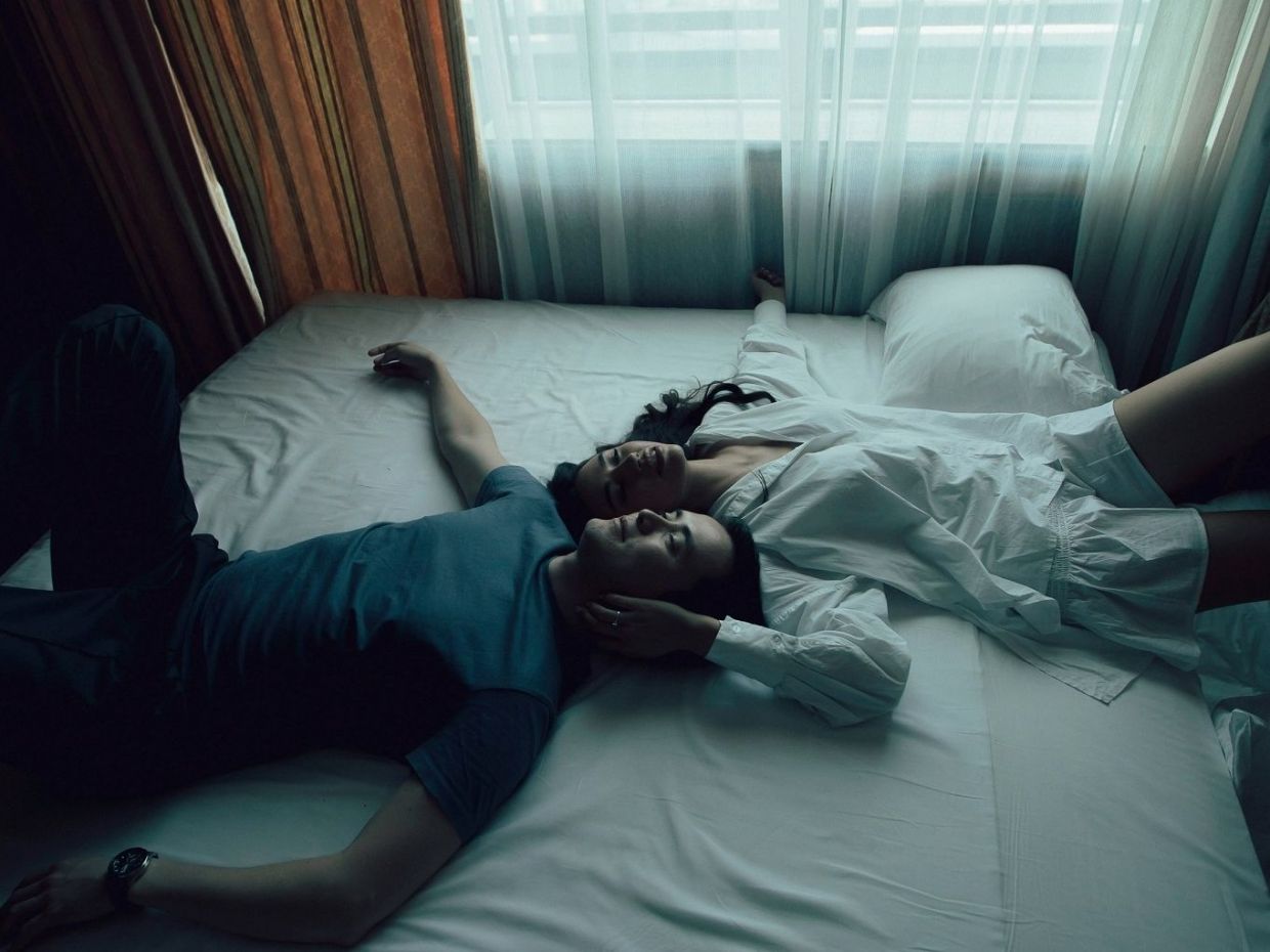 Να κοιμάσαι σε ξεχωριστά δωμάτια; Η νέα τάση που αλλάζει τη ζωή του ζευγαριού