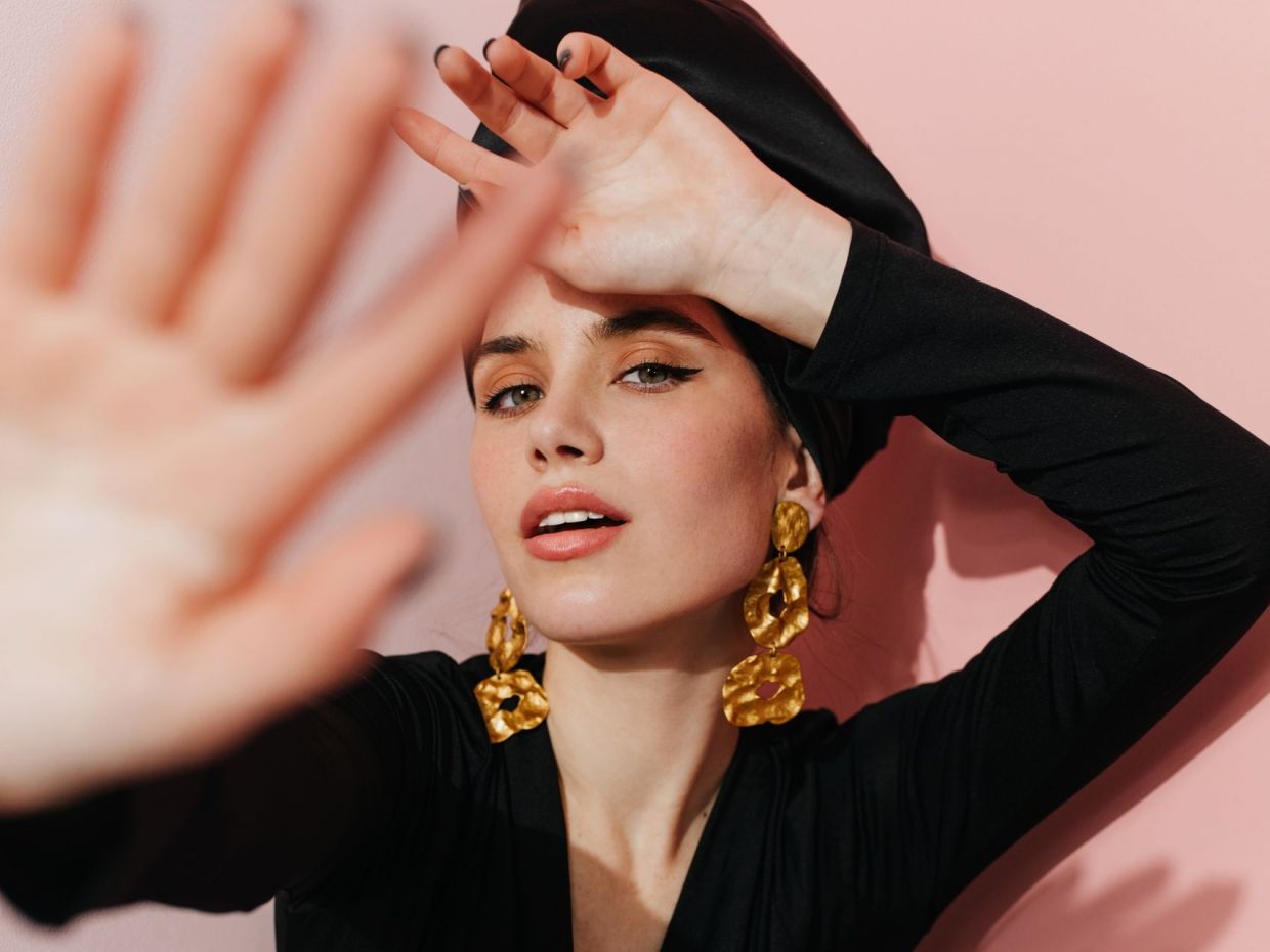 Faux κοσμήματα, σακούλες δώρων, εγχειρίδια χρήσης & άλλα 6 πράγματα που ίσως μετανιώσεις αν πετάξεις