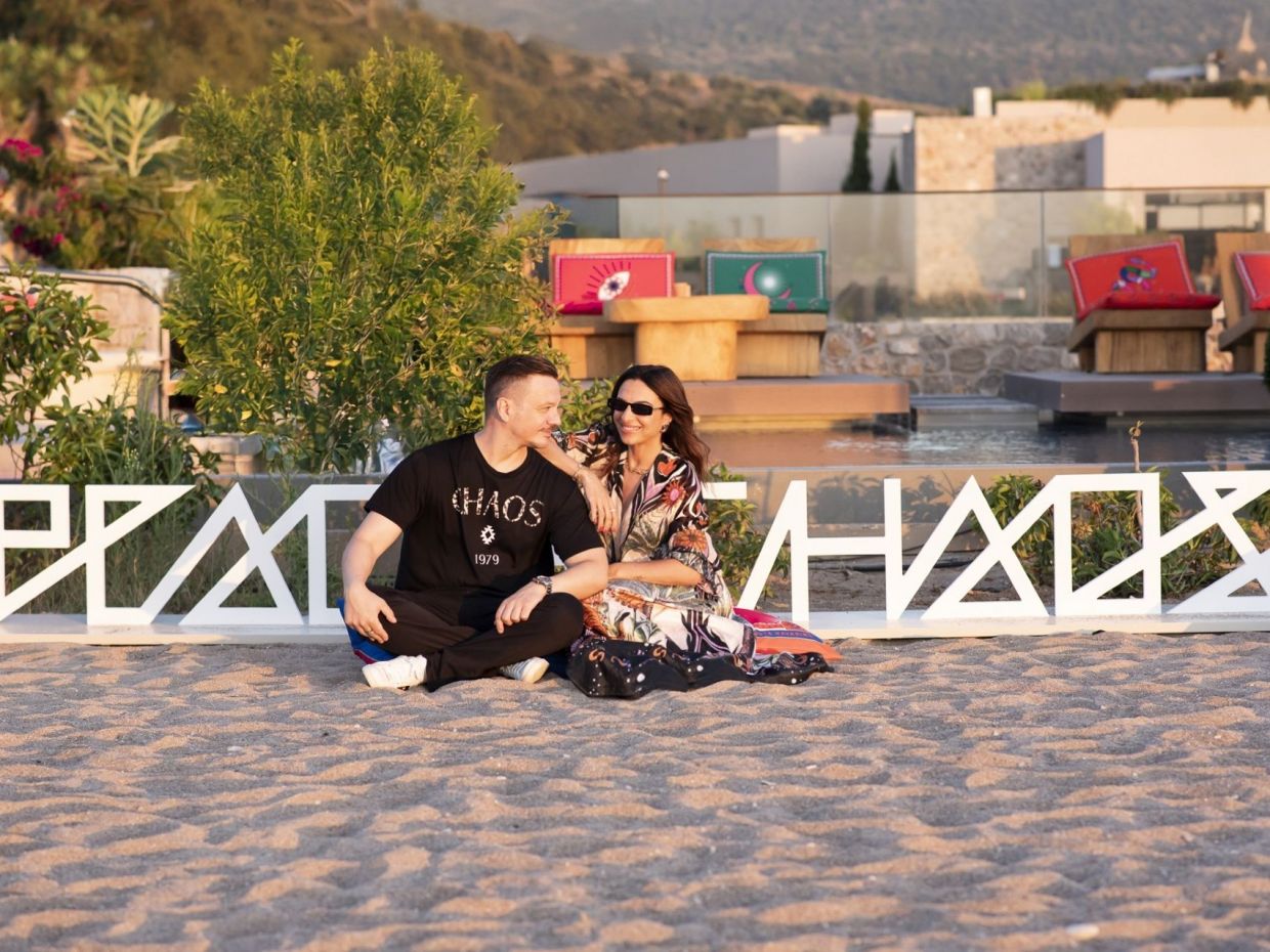 Οι «Peace and Chaos» θέλουν οι άνθρωποι να έλκονται ενεργειακά από τα prints τους