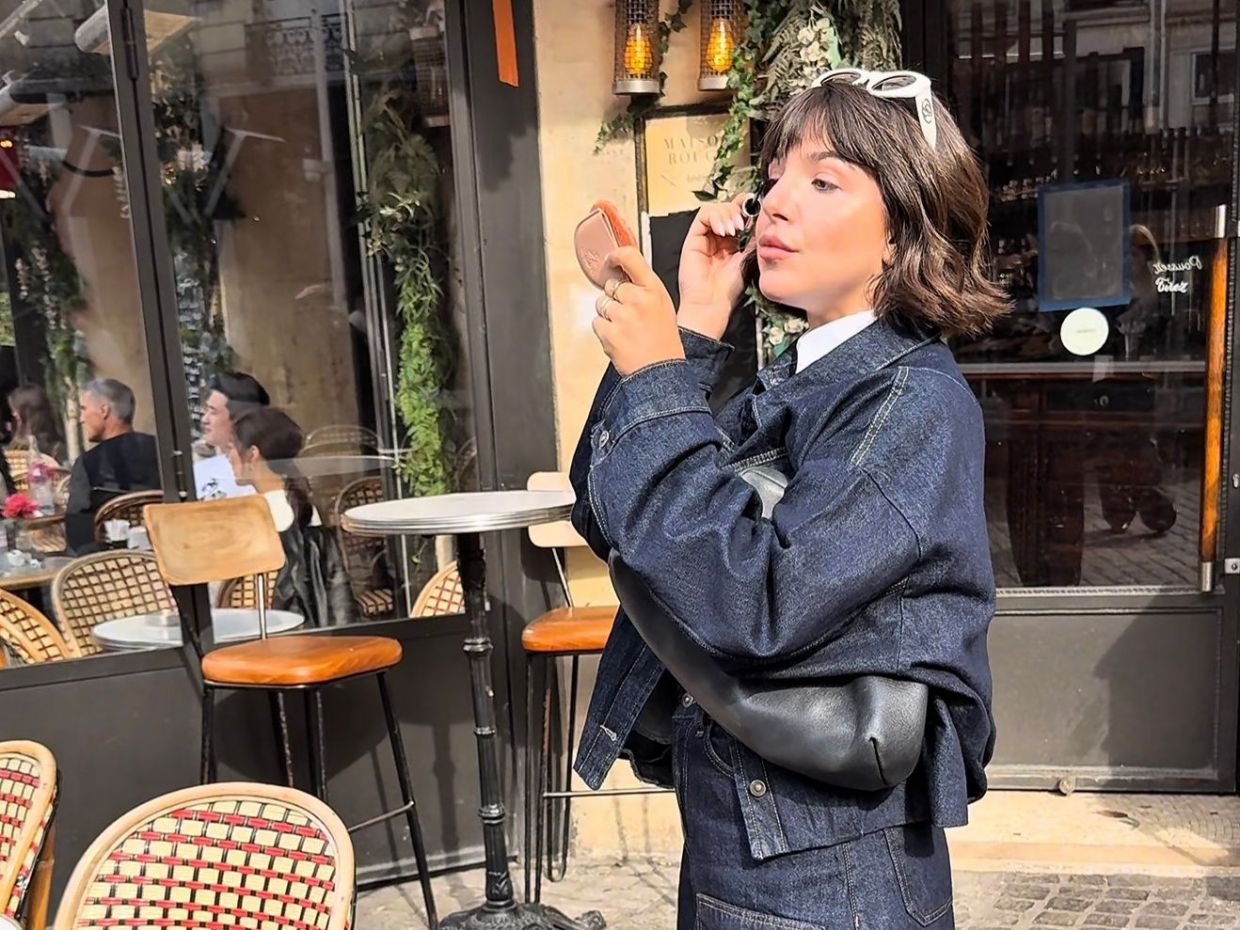 PFW Essentials: Τι κρύβει μέσα η τσάντα μου για ακαταμάχητη φρεσκάδα και λάμψη