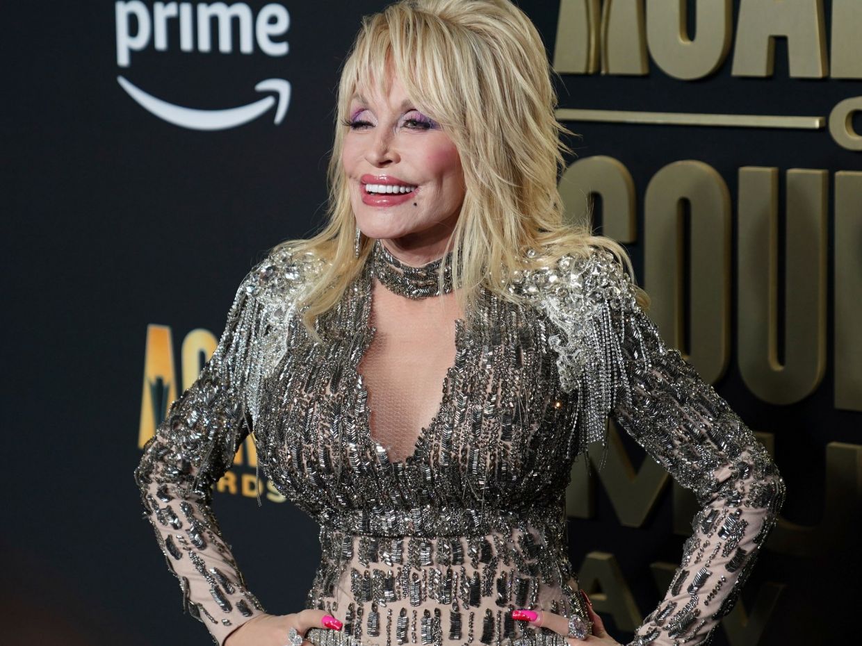 «Δεν είμαι έτοιμη να πεθάνω ακόμα», είπε η Dolly Parton μετά το ανησυχητικό ποστ της αδερφής της