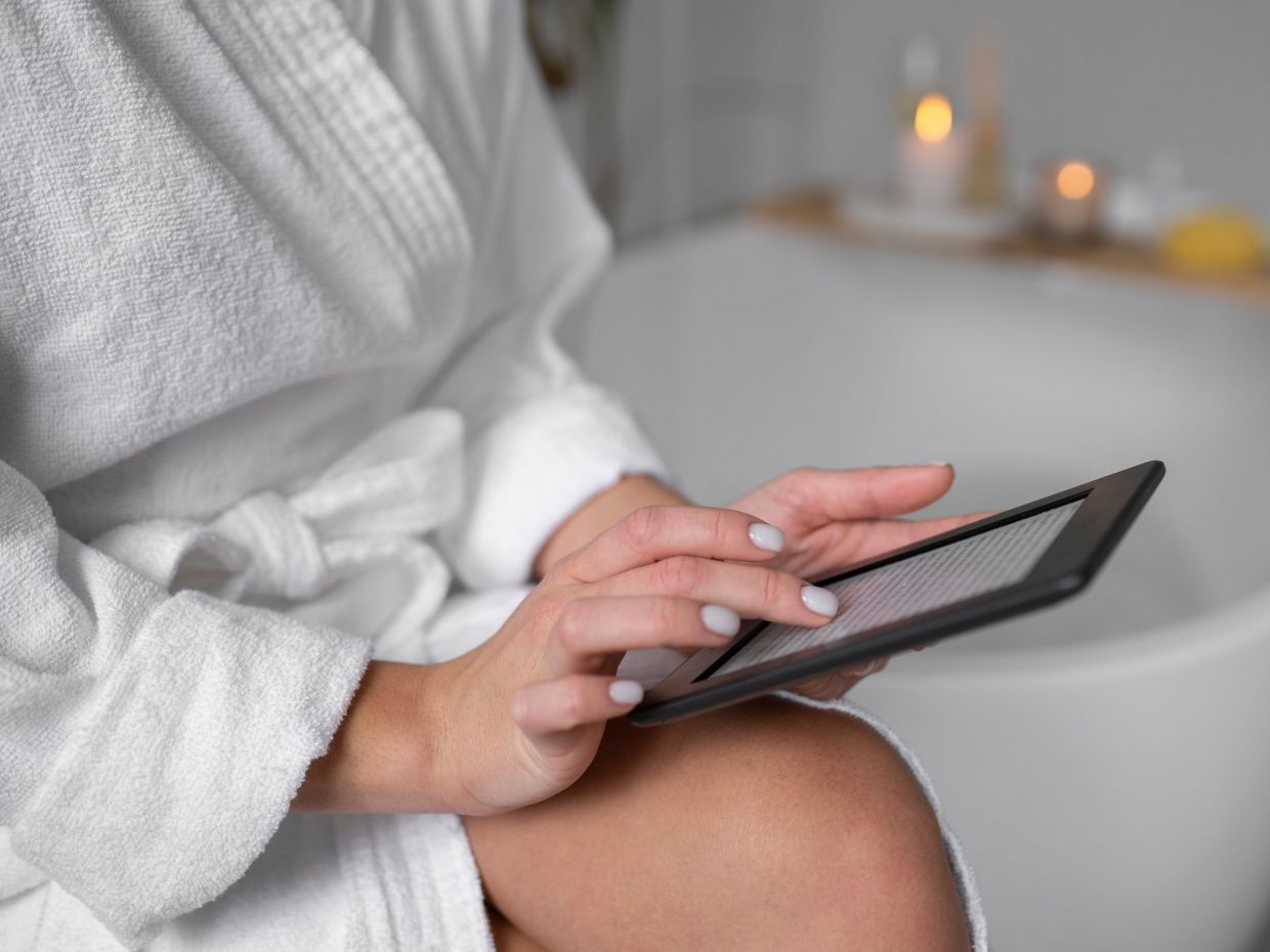 Τι σημαίνει ο όρος «power peeing» και γιατί μπορεί να προκαλέσει προβλήματα στην υγεία μας