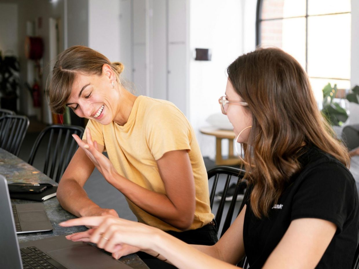 5 βήματα για να διαχειριστείς ανθρώπους που μιλούν υπερβολικά