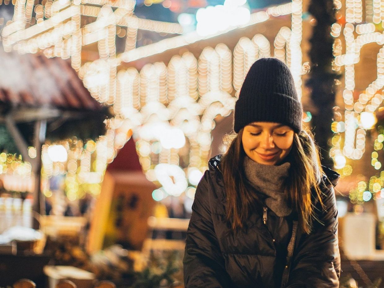 Οι τιμές ανεβαίνουν, αλλά μπορείς ακόμη να εξοικονομήσεις χρήματα στα ταξίδια των γιορτών