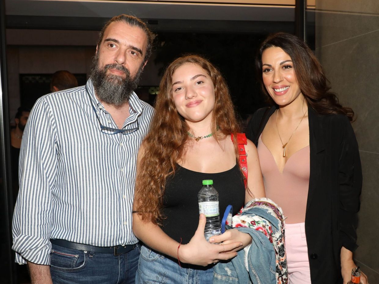 Η κόρη του Σωτήρη Τσαφούλια, Δέσποινα ακολουθεί το παράδειγμα του πατέρα της με τις σπουδές της