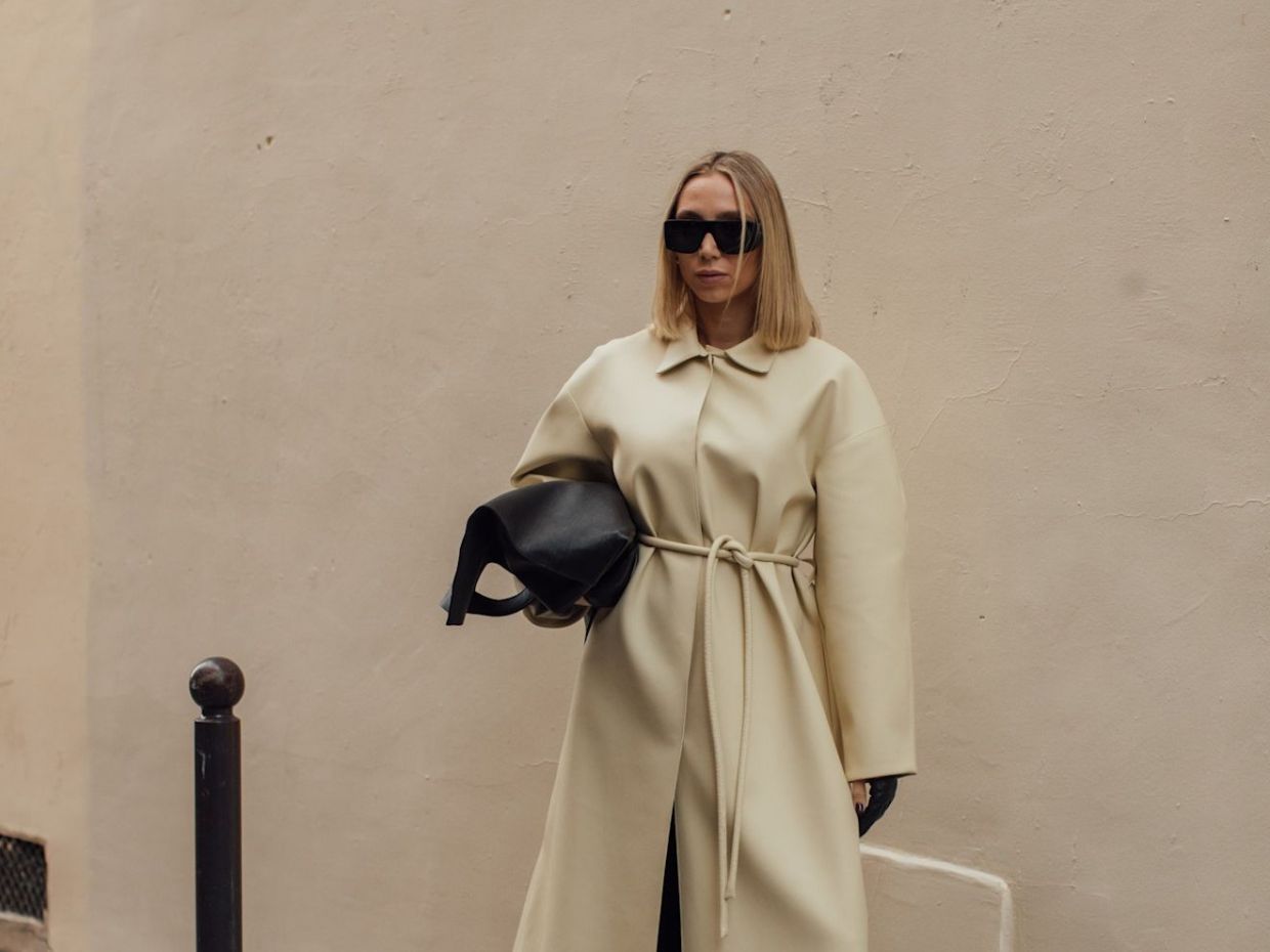 10 τσάντες σε φθινοπωρινές αποχρώσεις που θα ολοκληρώσουν τα καθημερινά σου looks