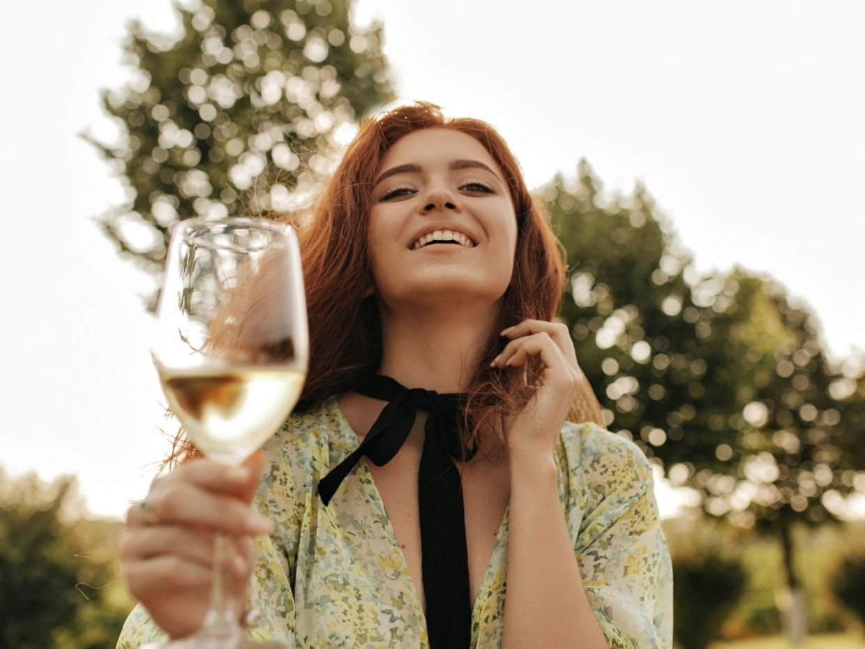 H «Wine and Eggs» δίαιτα της Vogue από τα '70s υποσχόταν απώλεια 2,5 κιλών σε 3 μέρες (όλο λάθος)